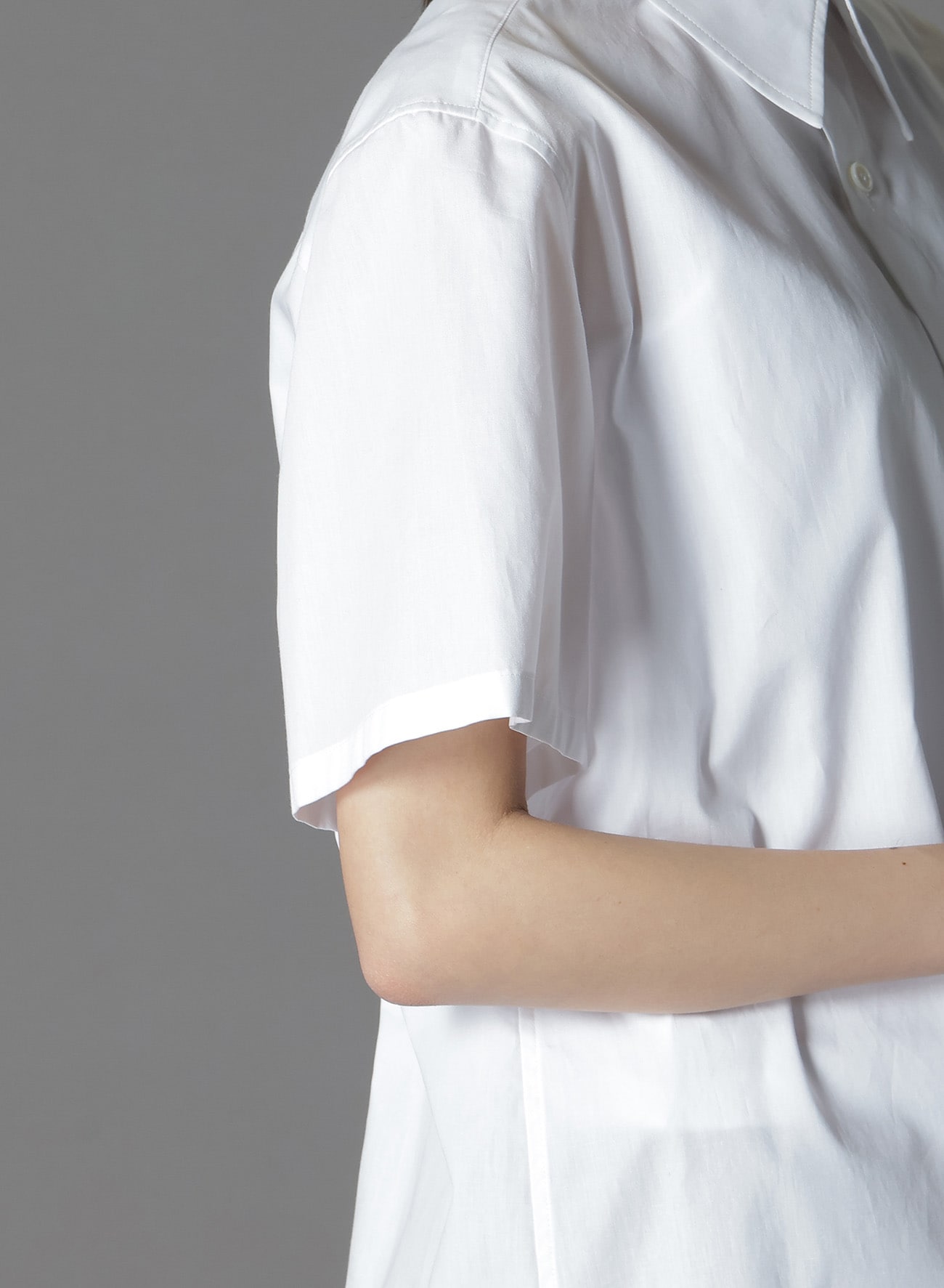 COTTON BROAD SHORT-SLEEVED SHIRT