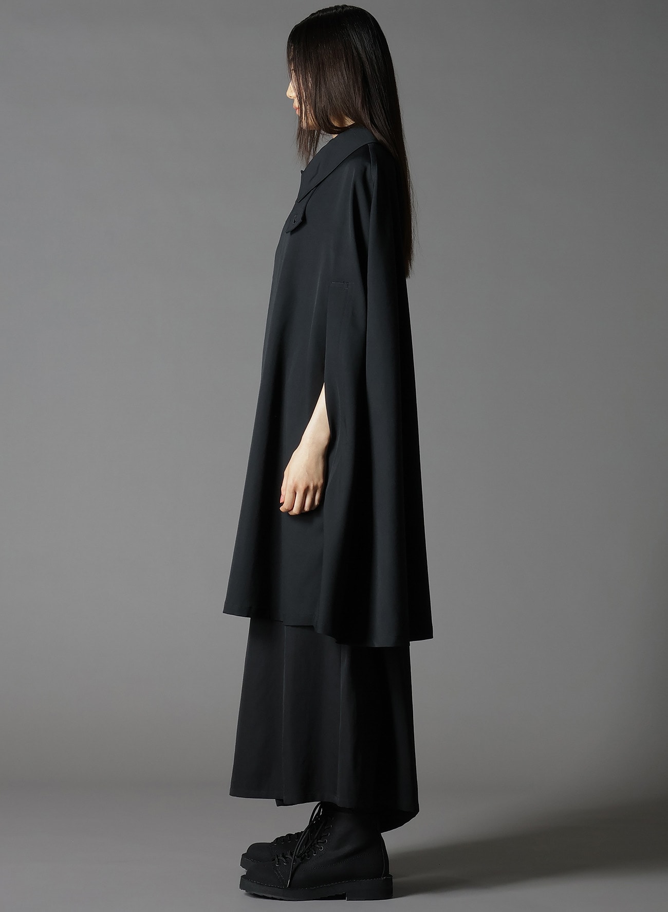 WOOL GABARDINE COLLARED CLOAK