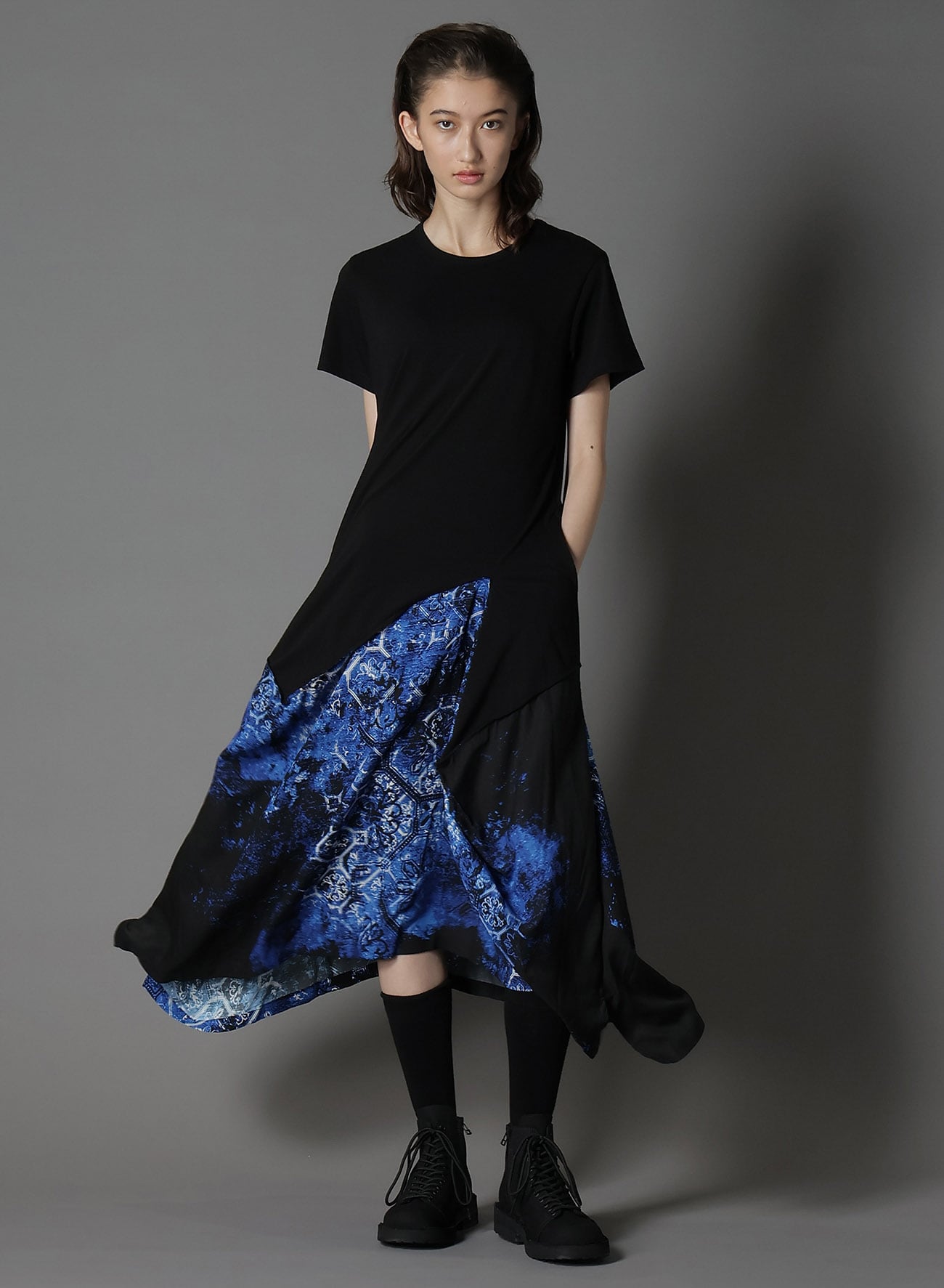 ULTIMA TRICOT+RAYON PRINT TILE PATTERN SQUARE T-DRESSES
