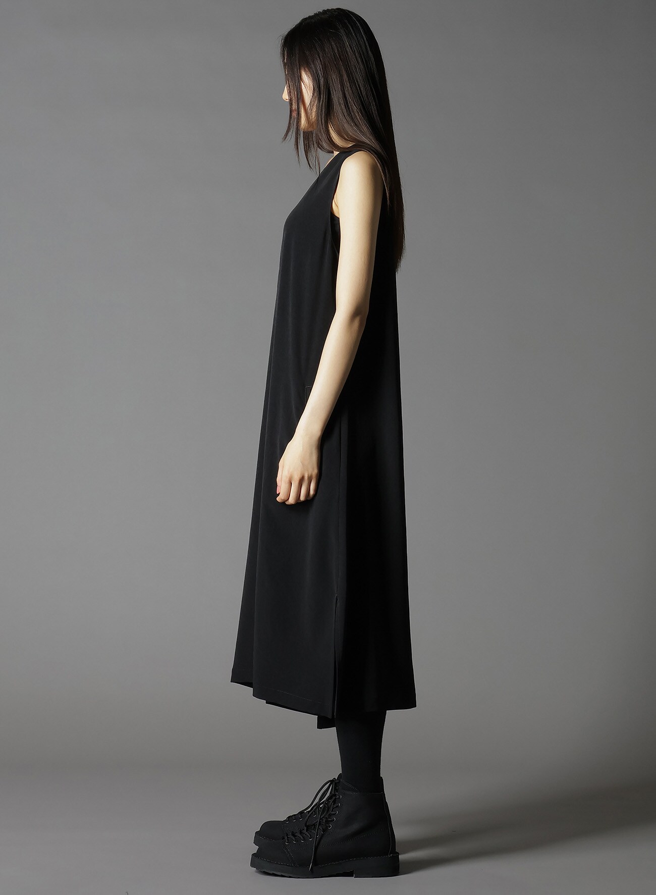CREPE DE CHINE SLEEVELESS DRESSES