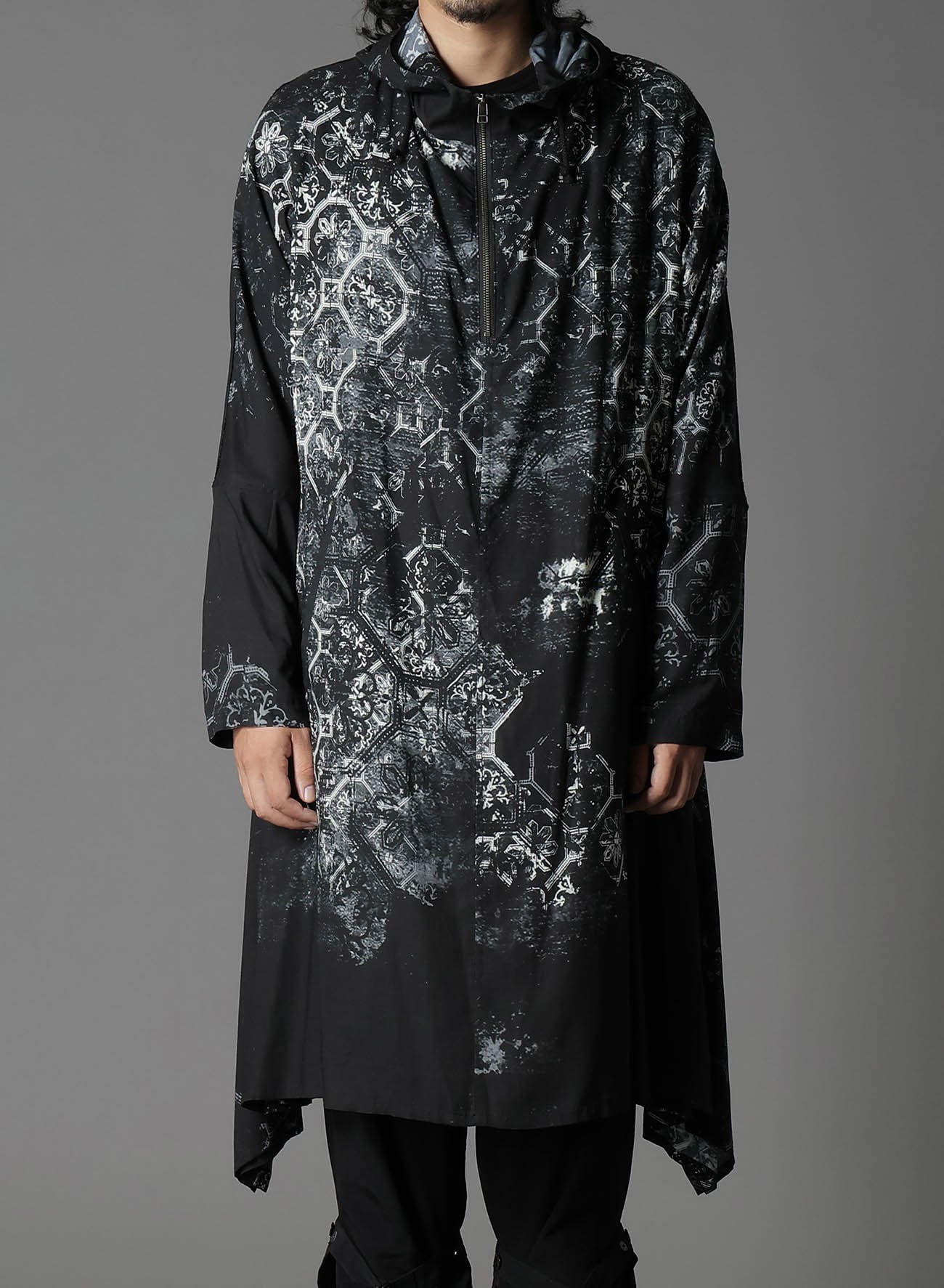 RAYON PRINT TILE PATTERN SIDE CUT-OUT DRESSES