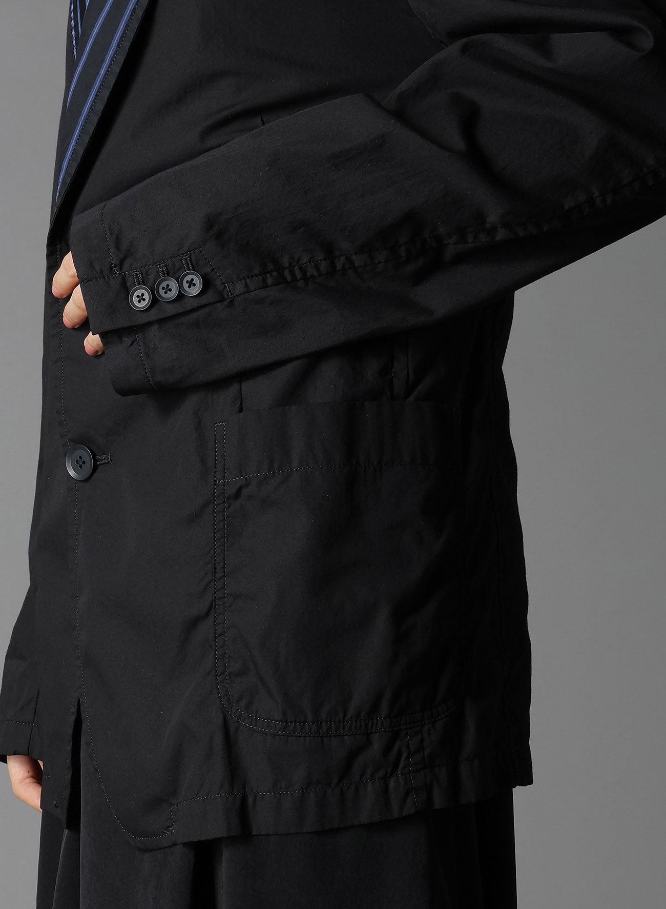 COTTON BROAD + CUPRA STRIPE STRIPE SWITCHING SHORT JACKET