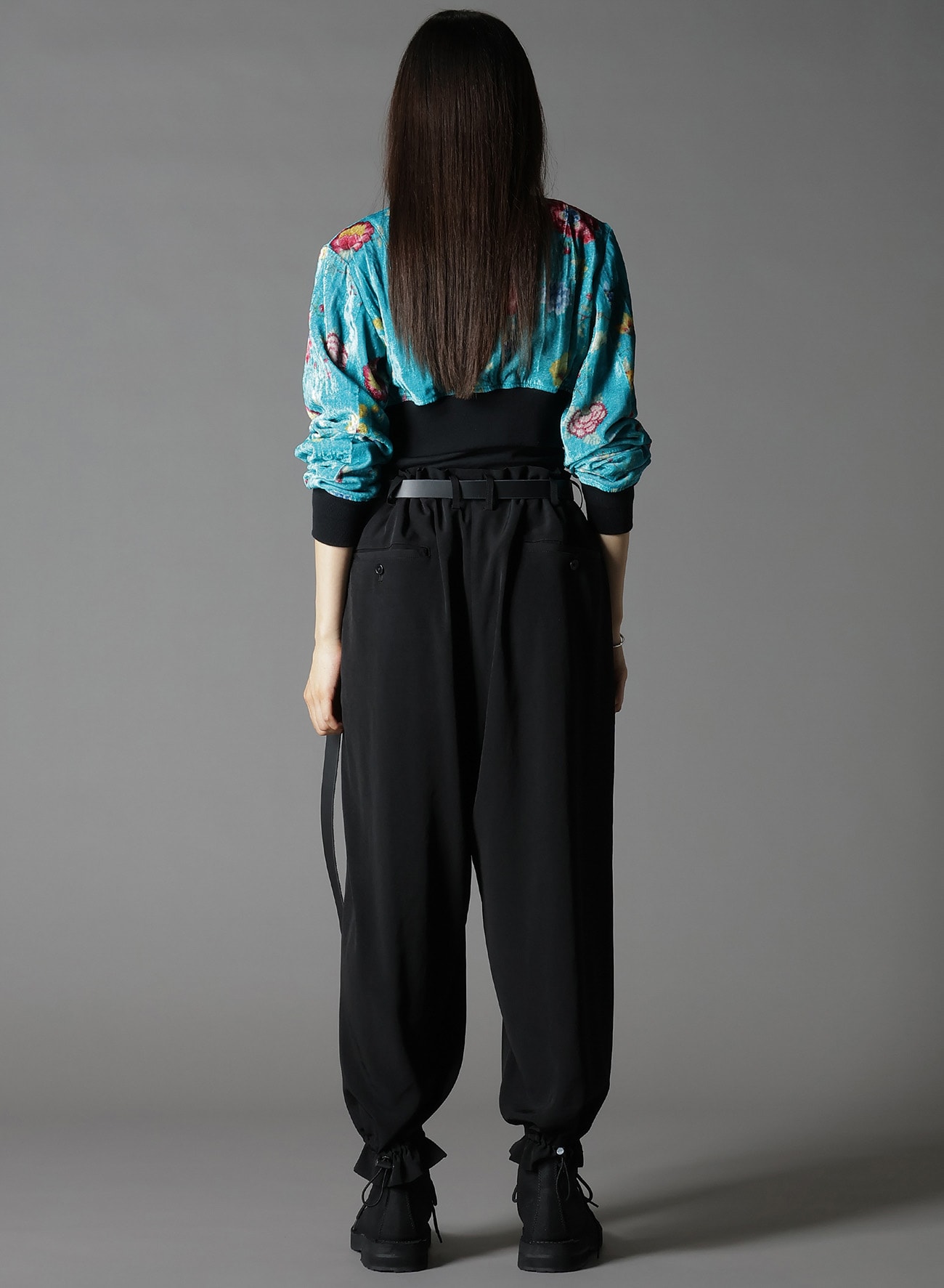 【1/17 10:00 Release】RAYON VELVET CHINESE FLOWER+NY SWITCHING MATERIAL SHORT JACKET