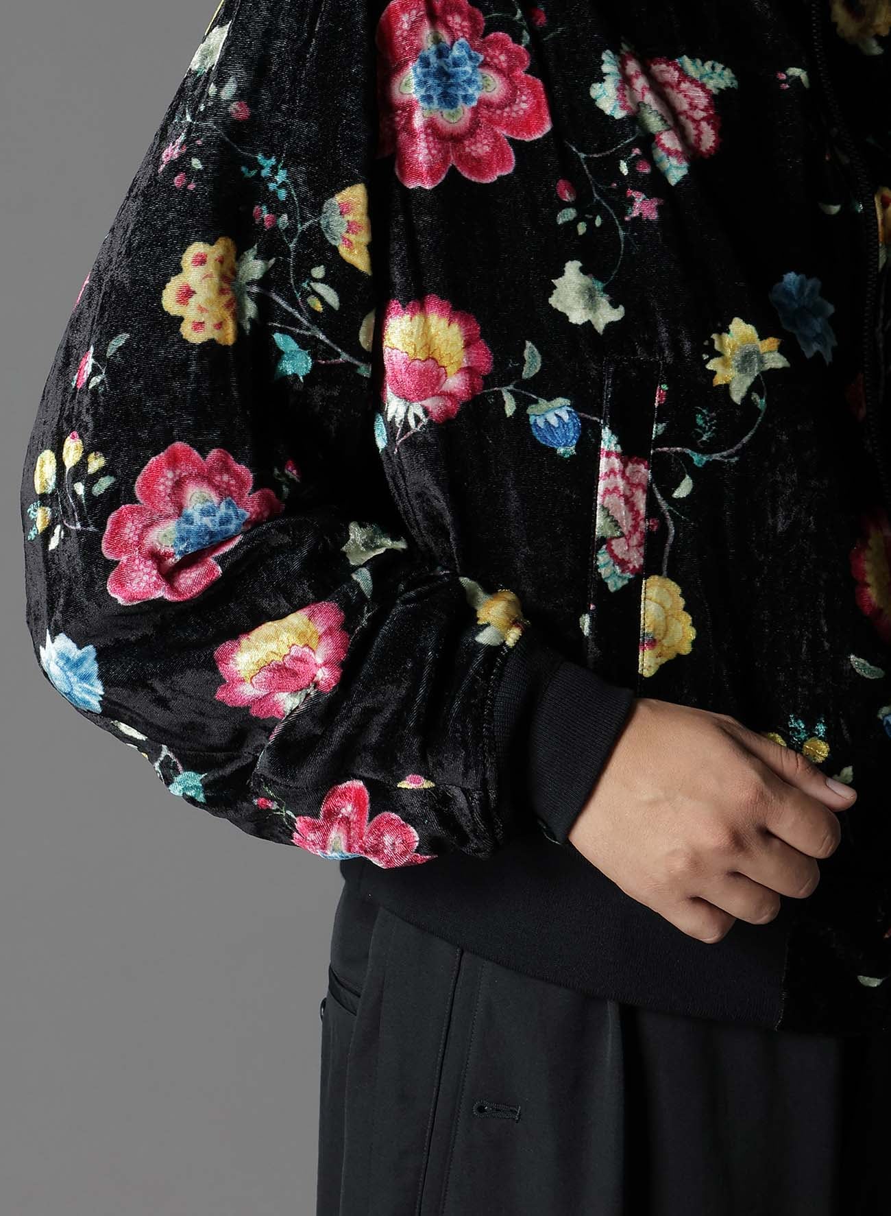 【1/17 10:00 Release】RAYON VELVET CHINESE FLOWER+NY SWITCHING MATERIAL BLOUSON