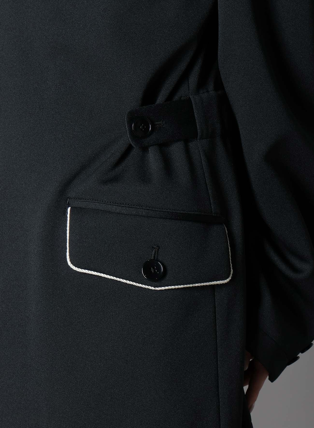 【1/17 10:00 Release】POLYESTER SMOOTH COLLAR PIPING JACKET