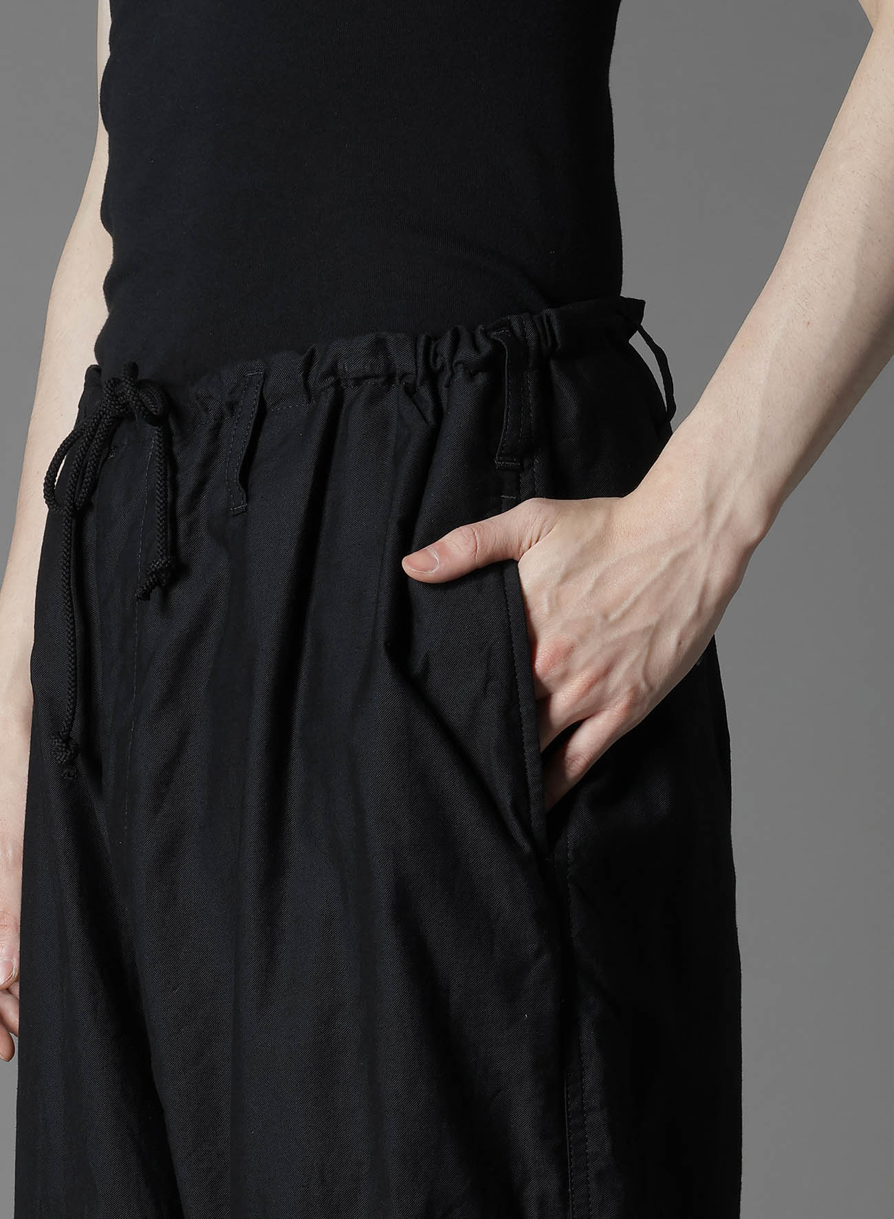 COTTON TWILL WAIST DRAWSTRING PANTS