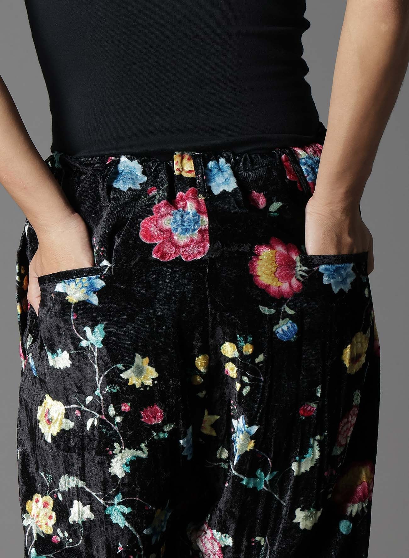 【1/17 10:00 Release】RAYON VELVET PRINT CHINESE FLOWER WAIST DRAWSTRING PANTS