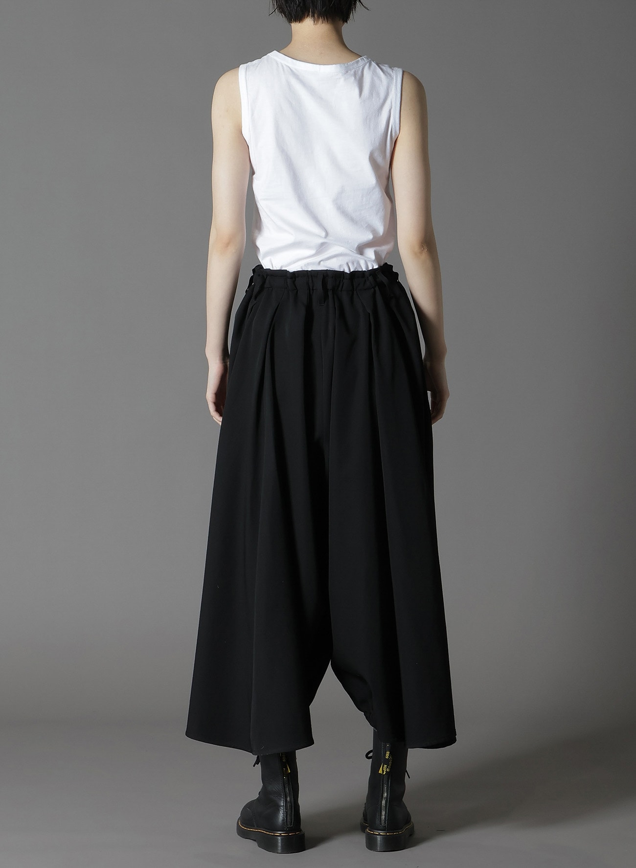 WOOL GABARDINE BALLOON CROW PANTS