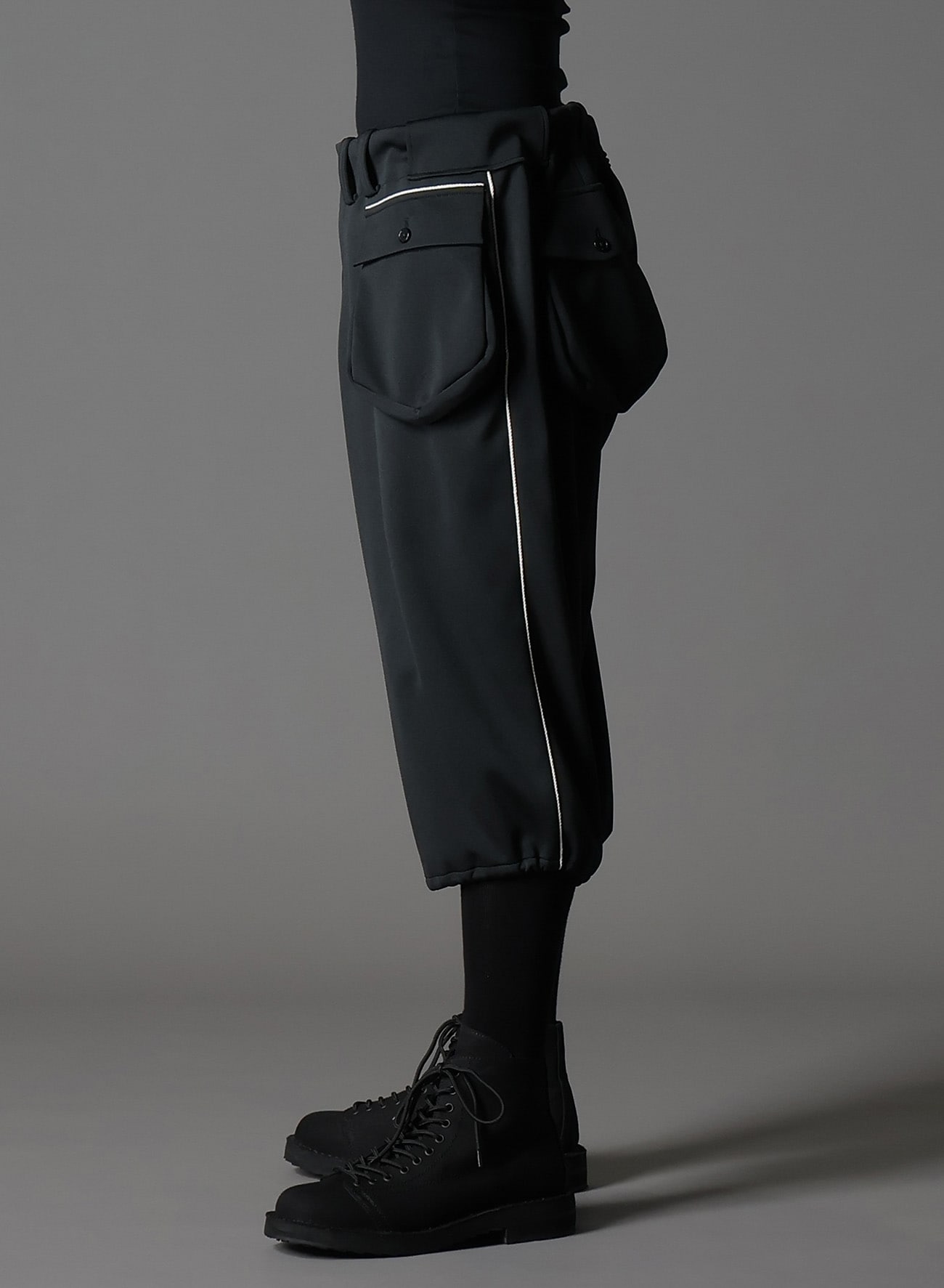 【1/17 10:00 Release】POLYESTER SMOOTH SHORT PANTS