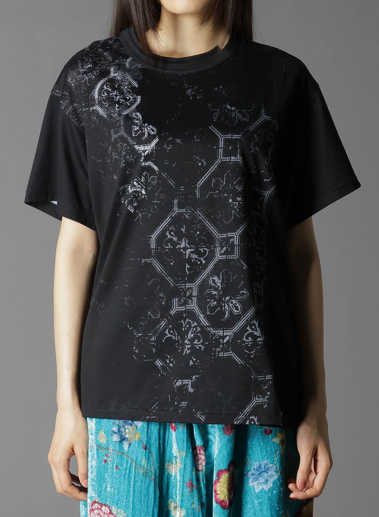 COTTON JERSEY TILE PATTERN T-SHIRT MIX TIERED T-SHIRT