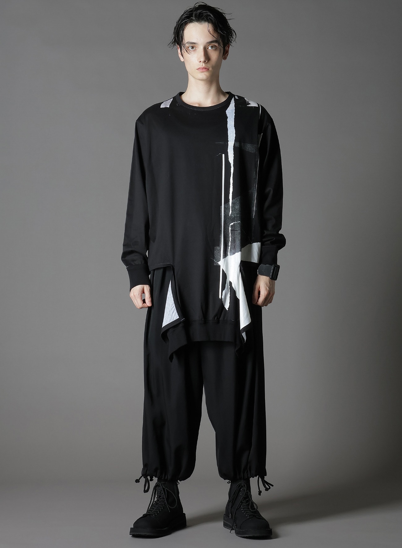 COTTON JERSEY TORN PATTERN SLASH PIPING T-SHIRT