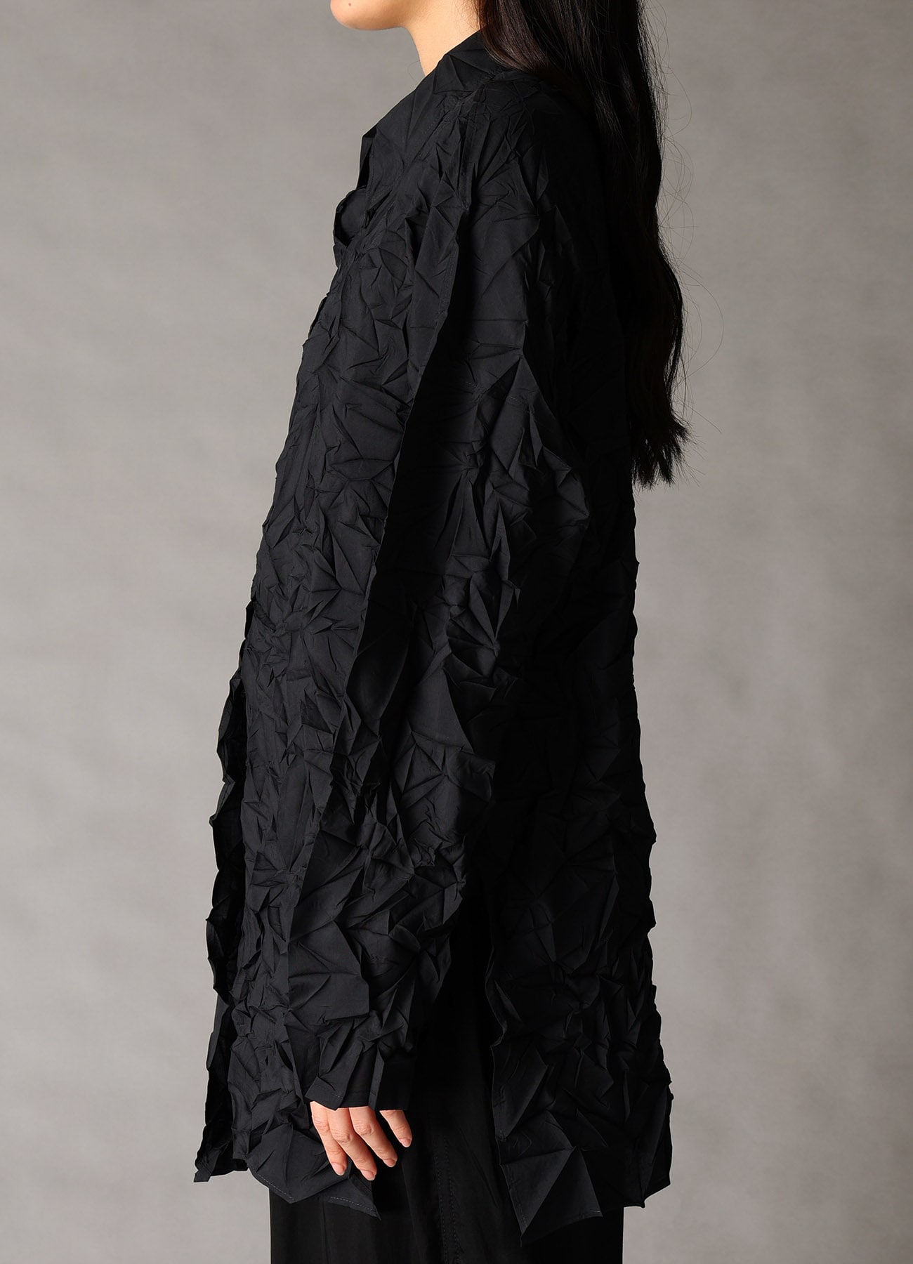 CRUSHED FABRIC DATCHED DOLMAN SHIRT