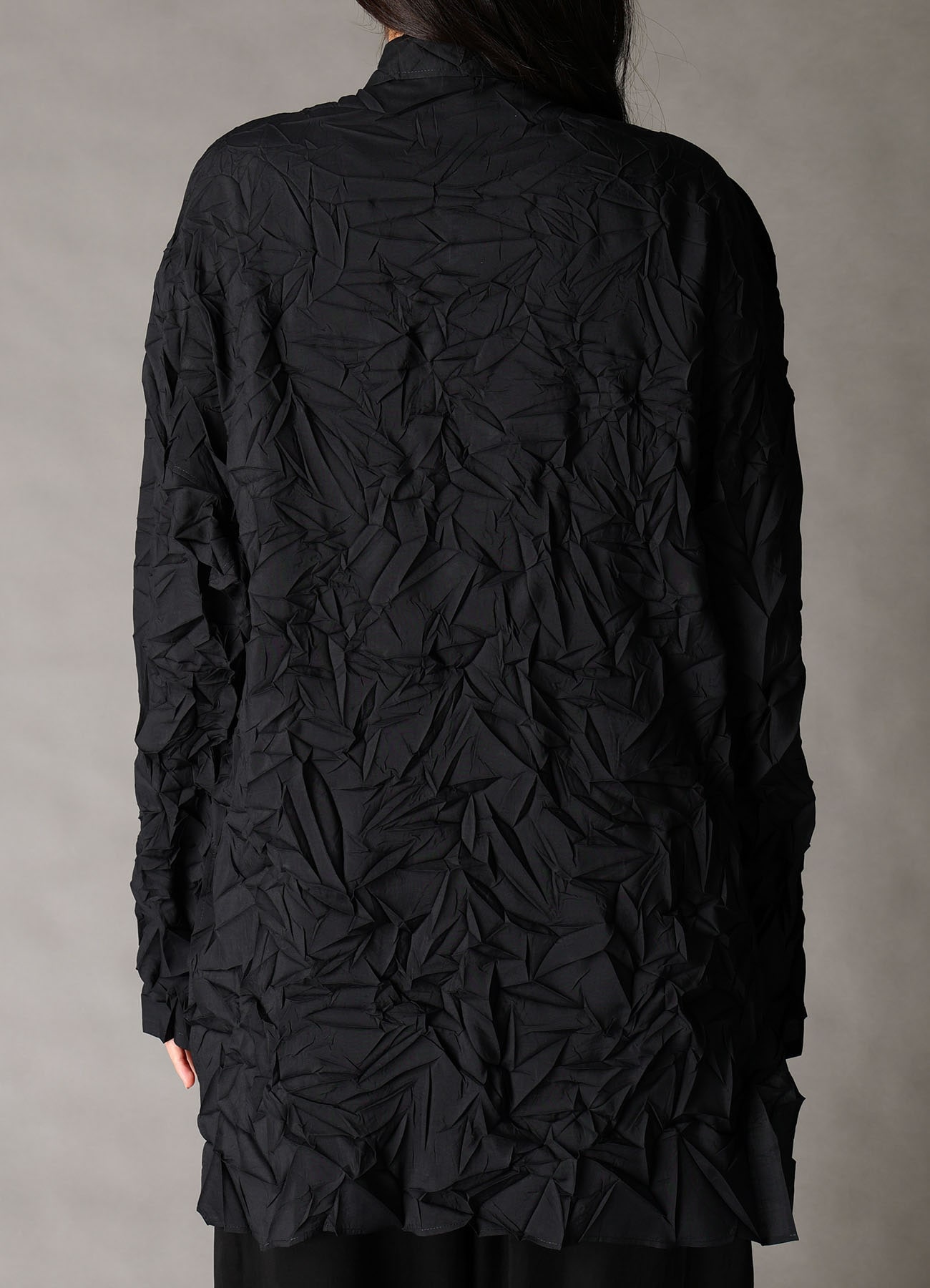 CRUSHED FABRIC DATCHED DOLMAN SHIRT