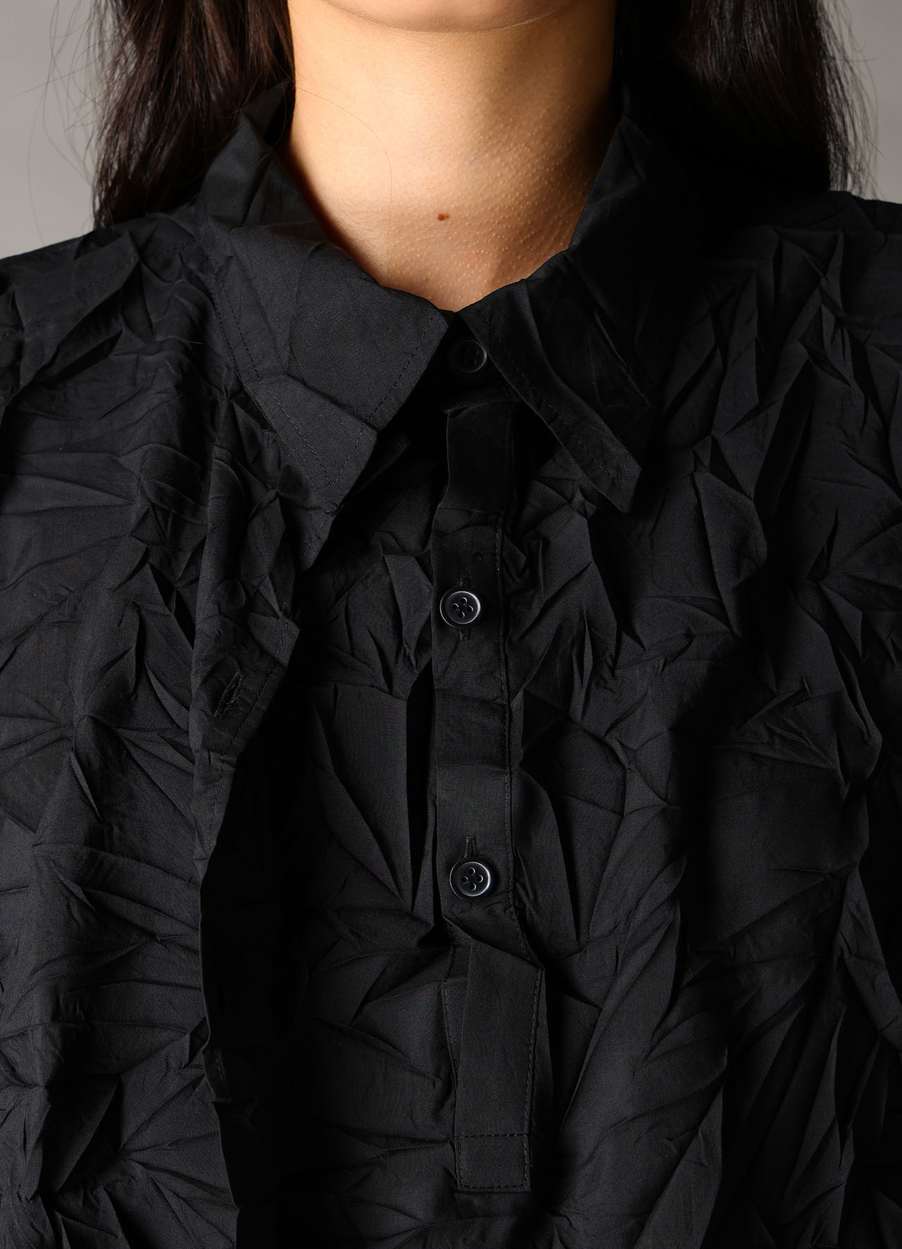 CRUSHED FABRIC DATCHED DOLMAN SHIRT