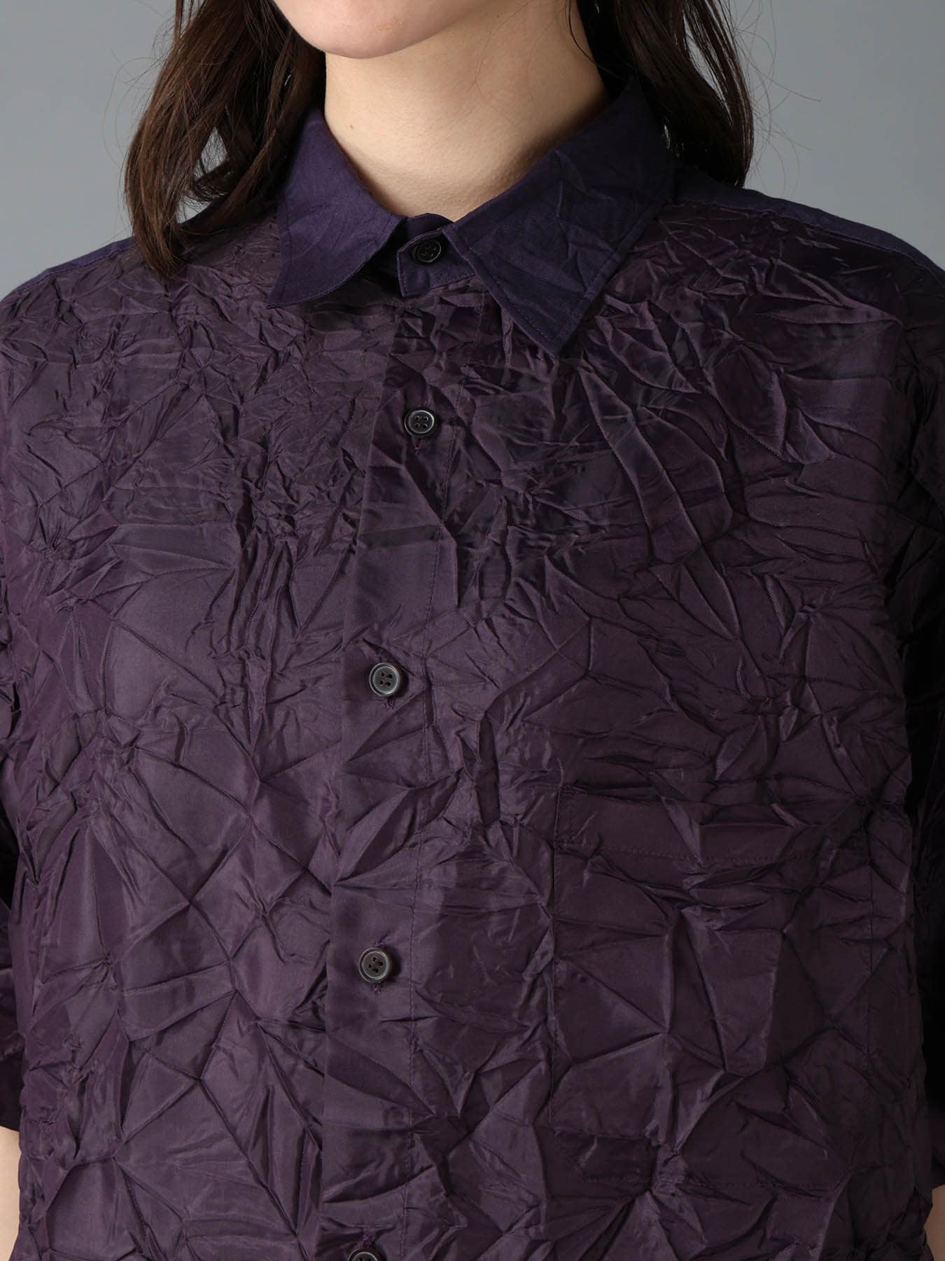 CRUSHED FABRIC SHORT SLEEVE SHIRT