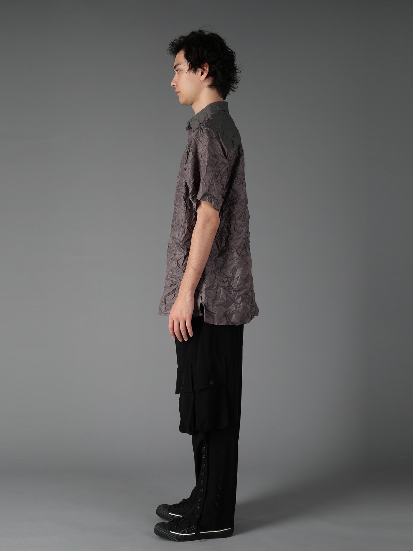 CRUSHED FABRIC SHORT SLEEVE SHIRT