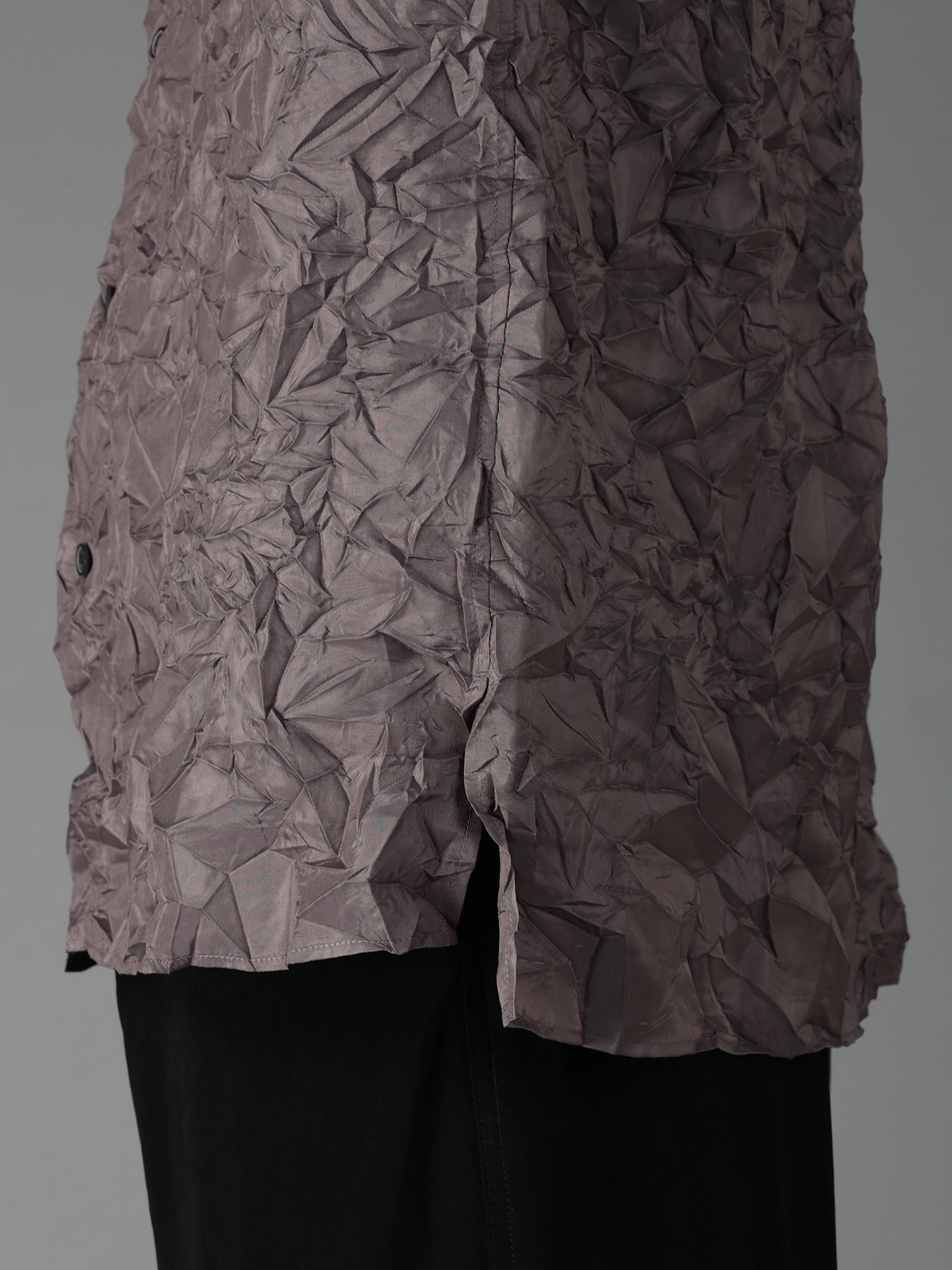 CRUSHED FABRIC SHORT SLEEVE SHIRT