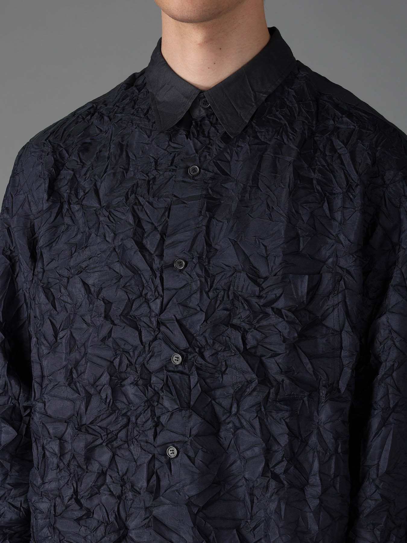 CRUSHED FABRIC LONG SLEEVE SHIRT