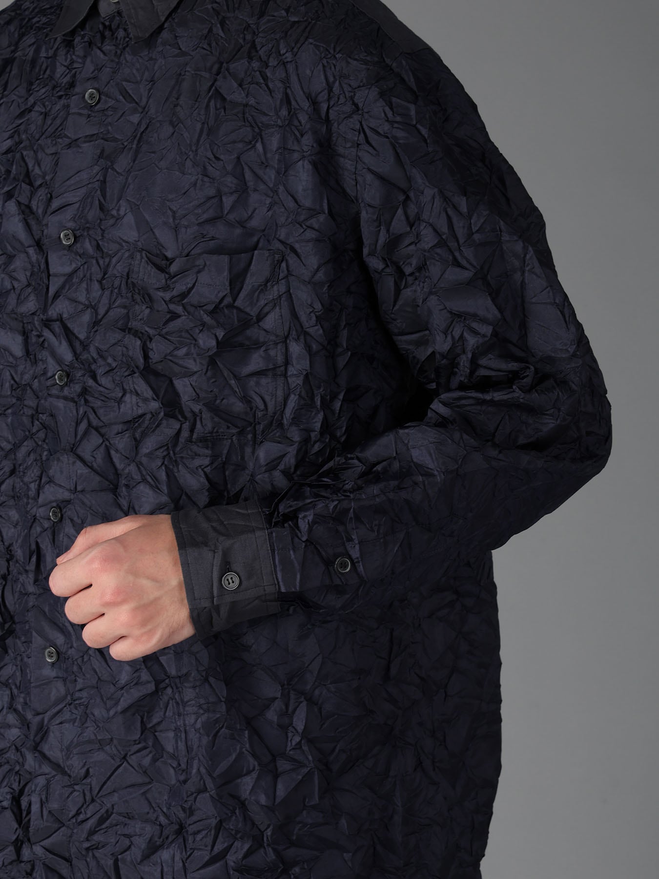 CRUSHED FABRIC LONG SLEEVE SHIRT