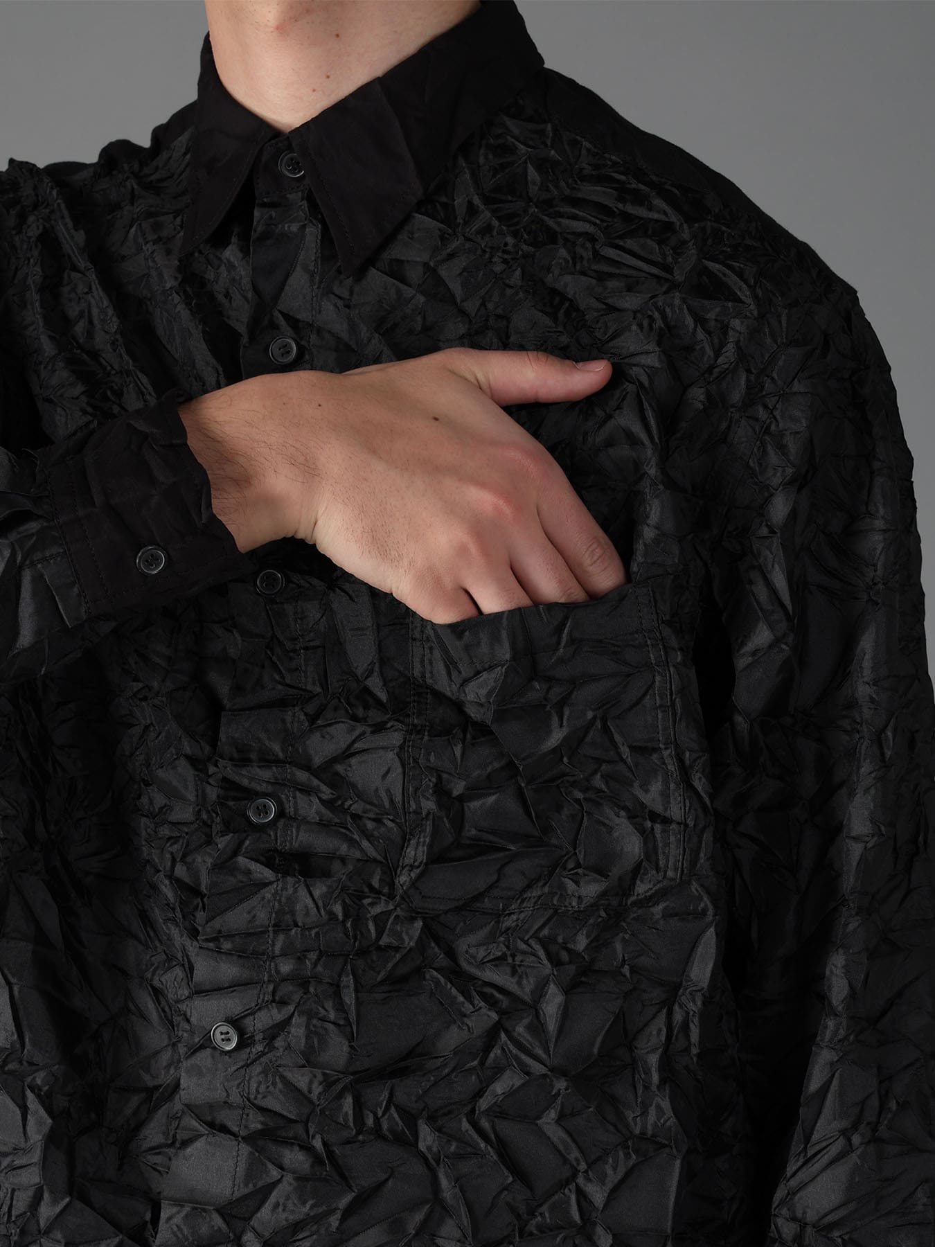 CRUSHED FABRIC LONG SLEEVE SHIRT-BLACK