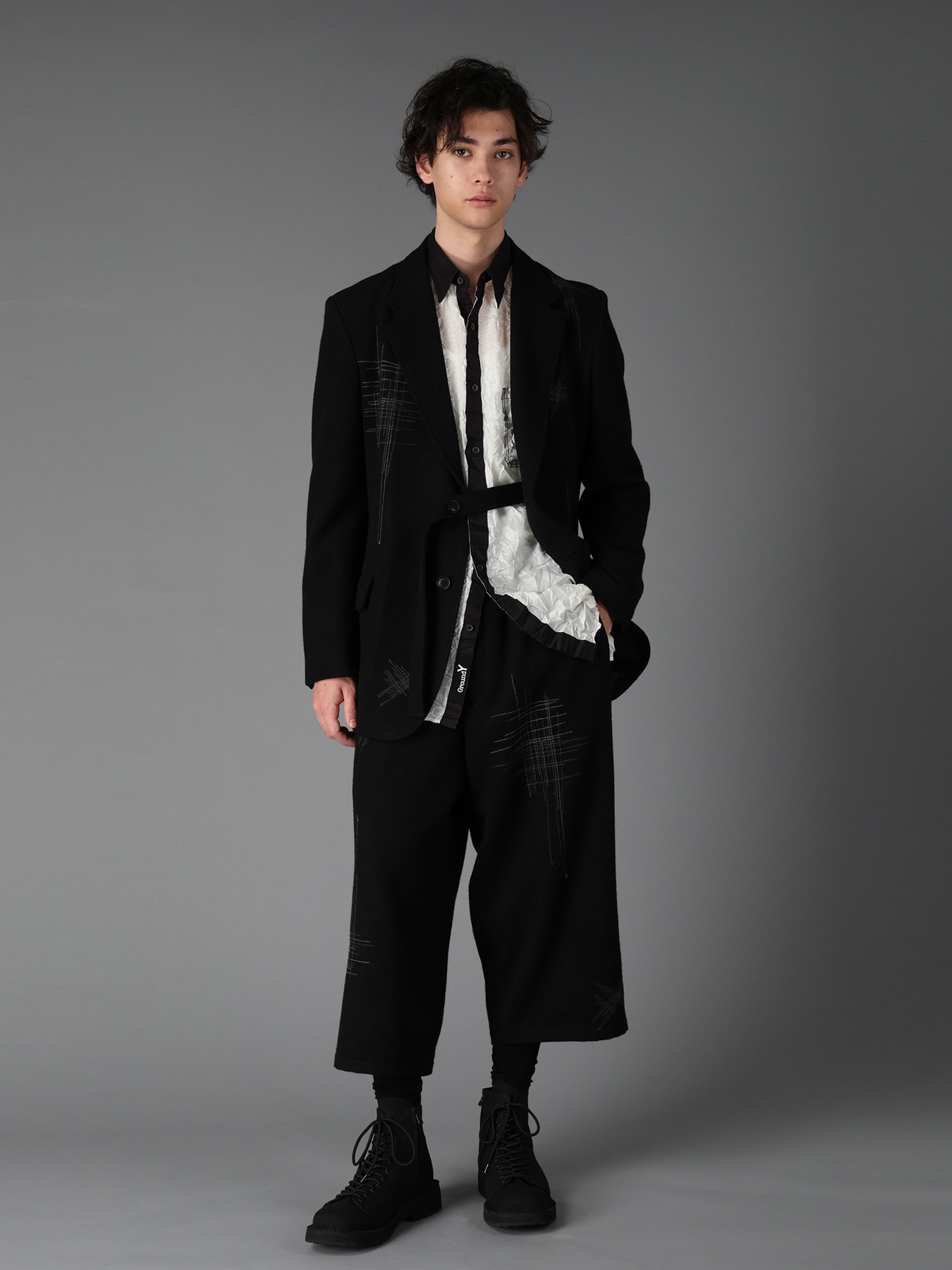 CRUSHED FABRIC LONG SLEEVE SHIRT-BLACK × WHITE