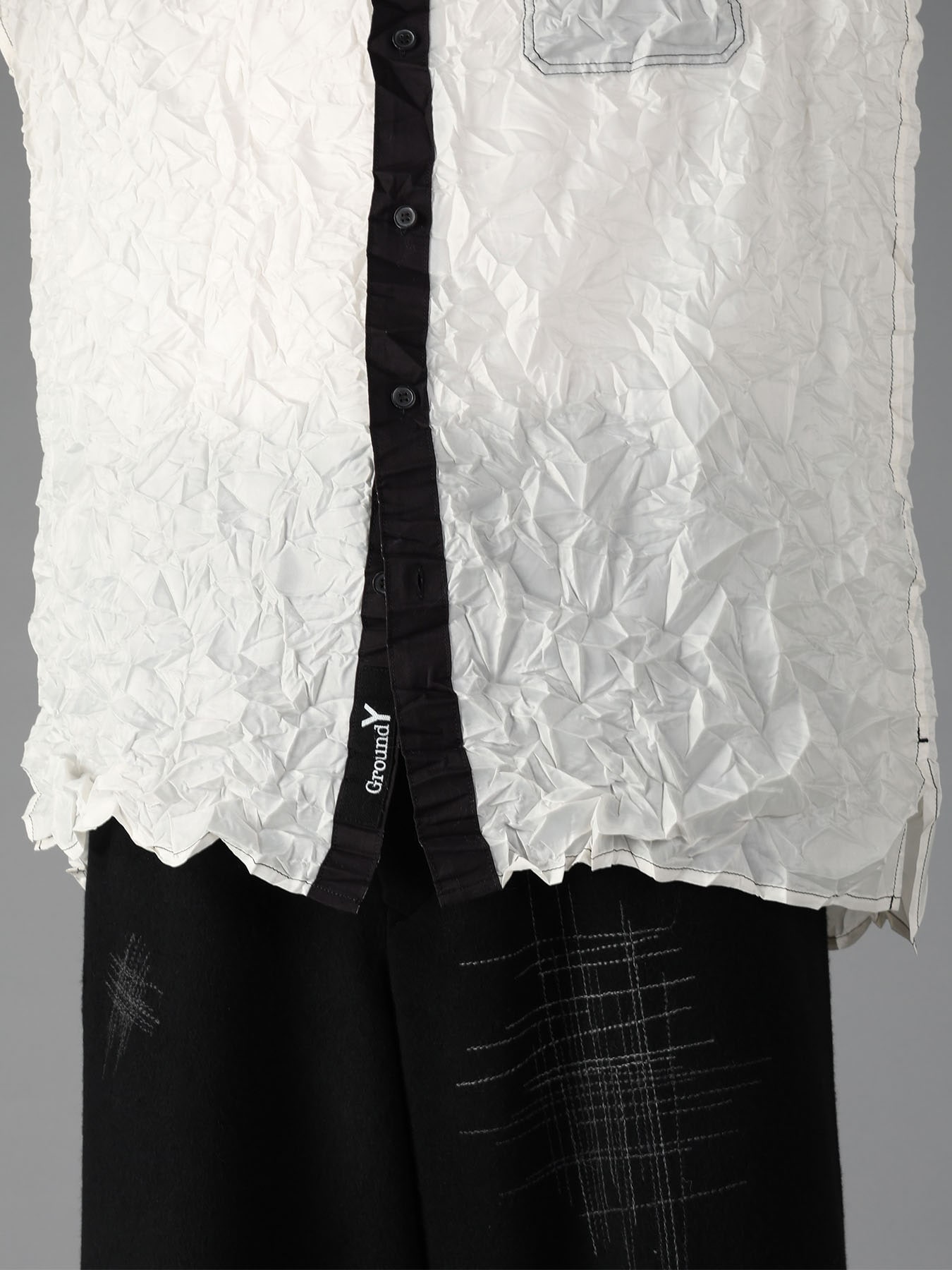 CRUSHED FABRIC LONG SLEEVE SHIRT-BLACK × WHITE