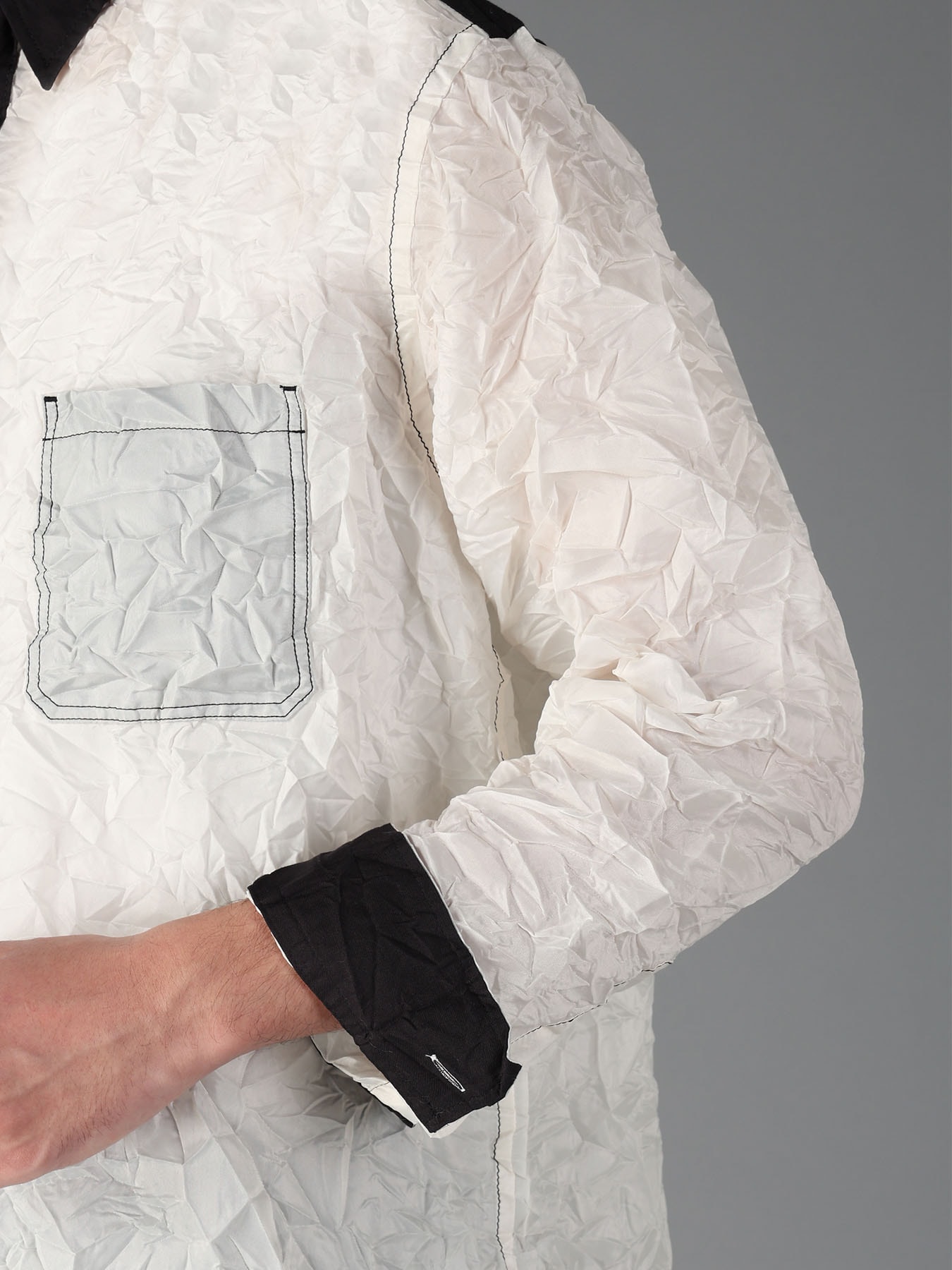 CRUSHED FABRIC LONG SLEEVE SHIRT-BLACK × WHITE