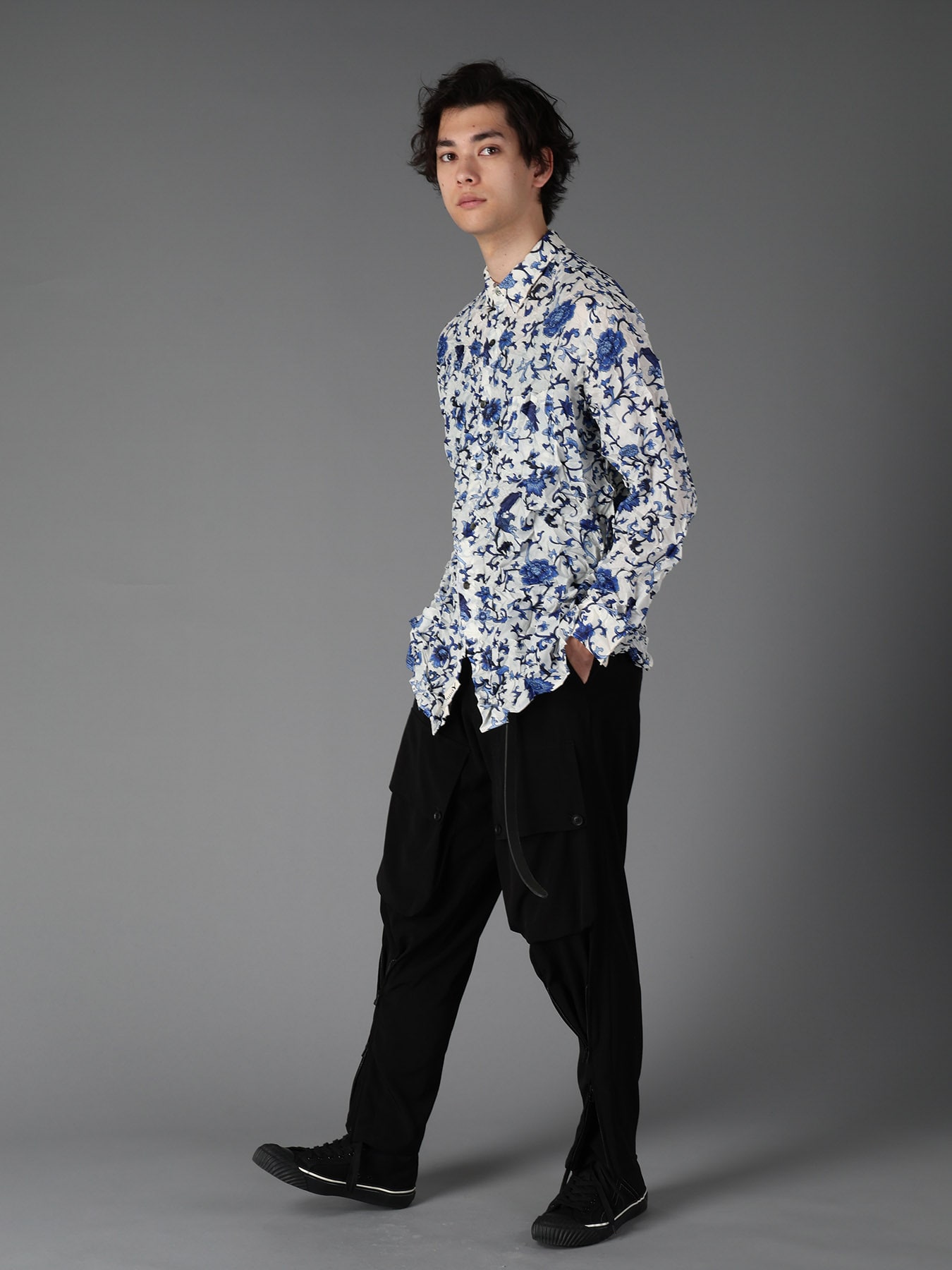 CRUSHED FABRIC BOTANICAL ARABESQUE PRINT SHIRT