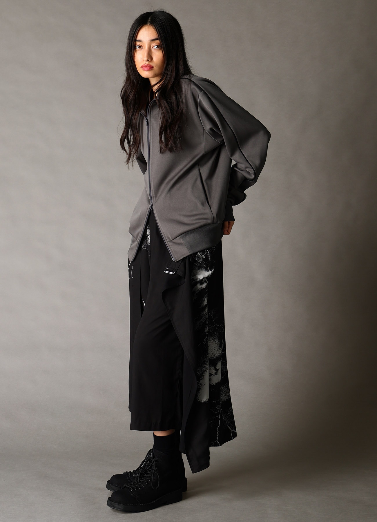 POLYESTER SMOOTH SPLIT RAGLAN TRACK JACKET