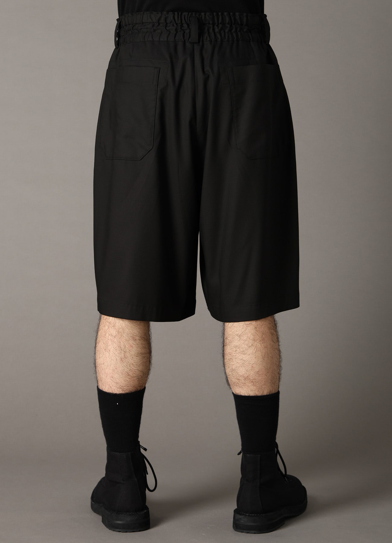 TR TWILL TWO TUCK SHORT PANTS