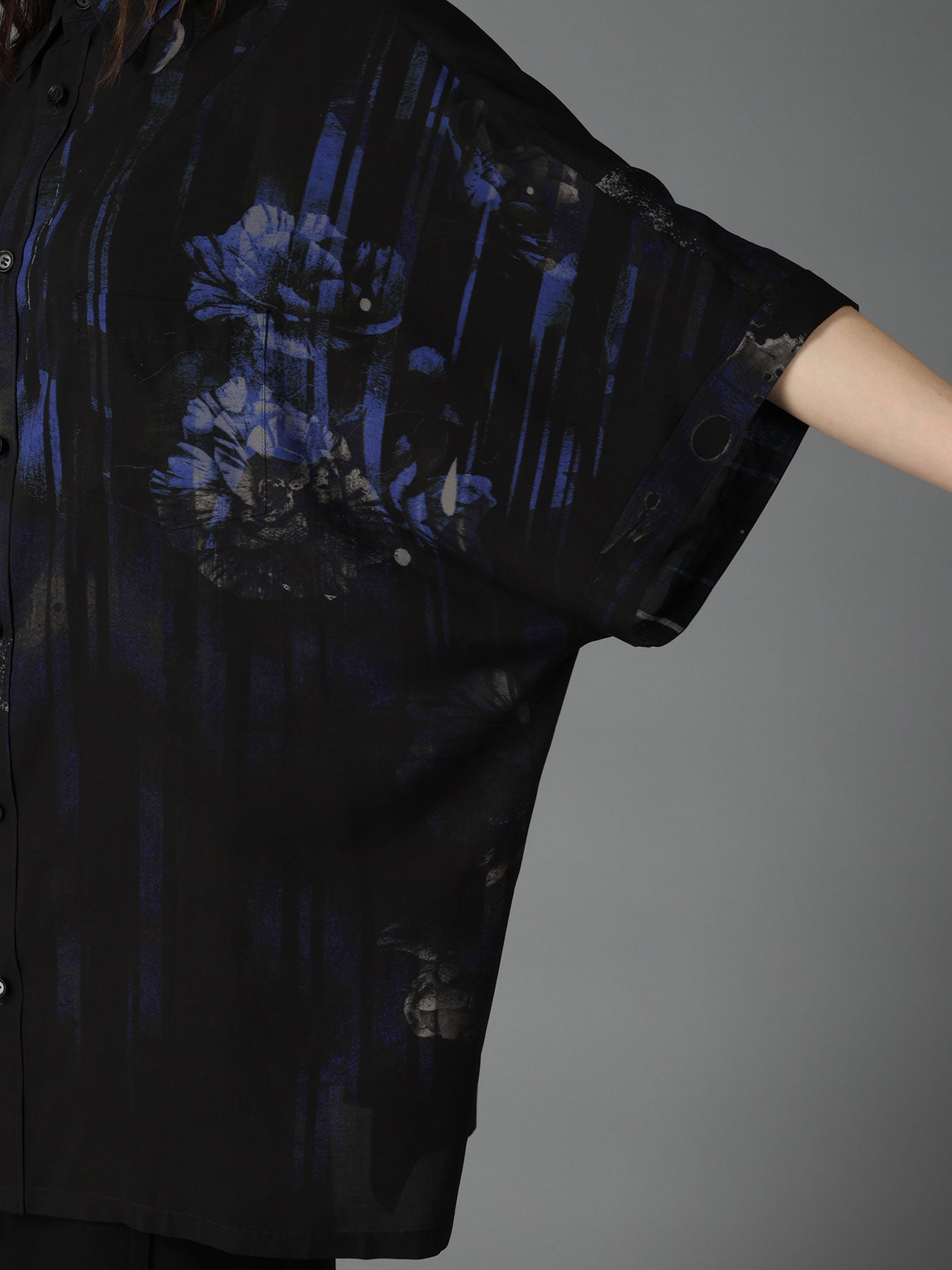 RAYON FLORAL STRIPED FRONT DOLMAN BIG SHIRT