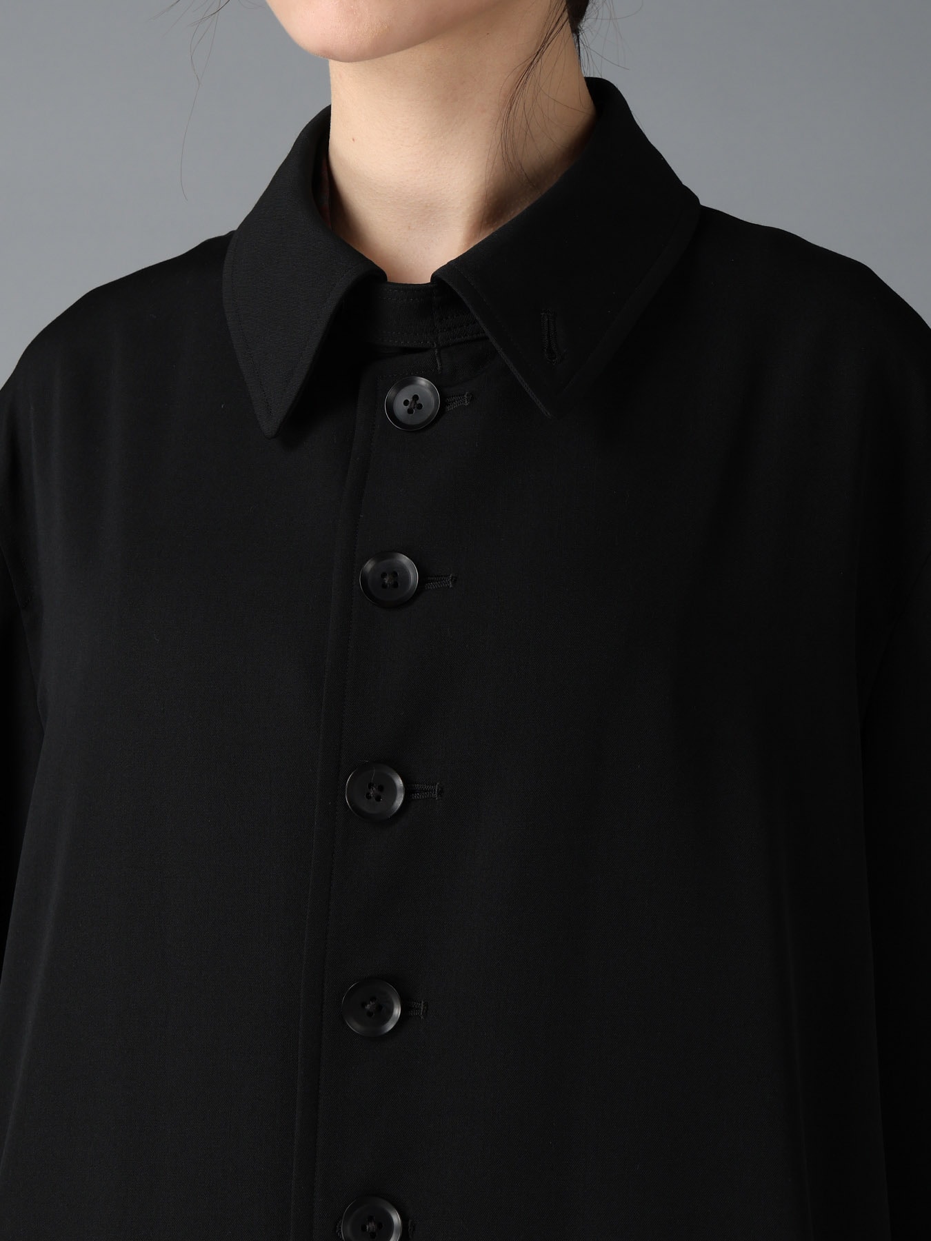 WOOL GABARDINE 8-BUTTON COAT