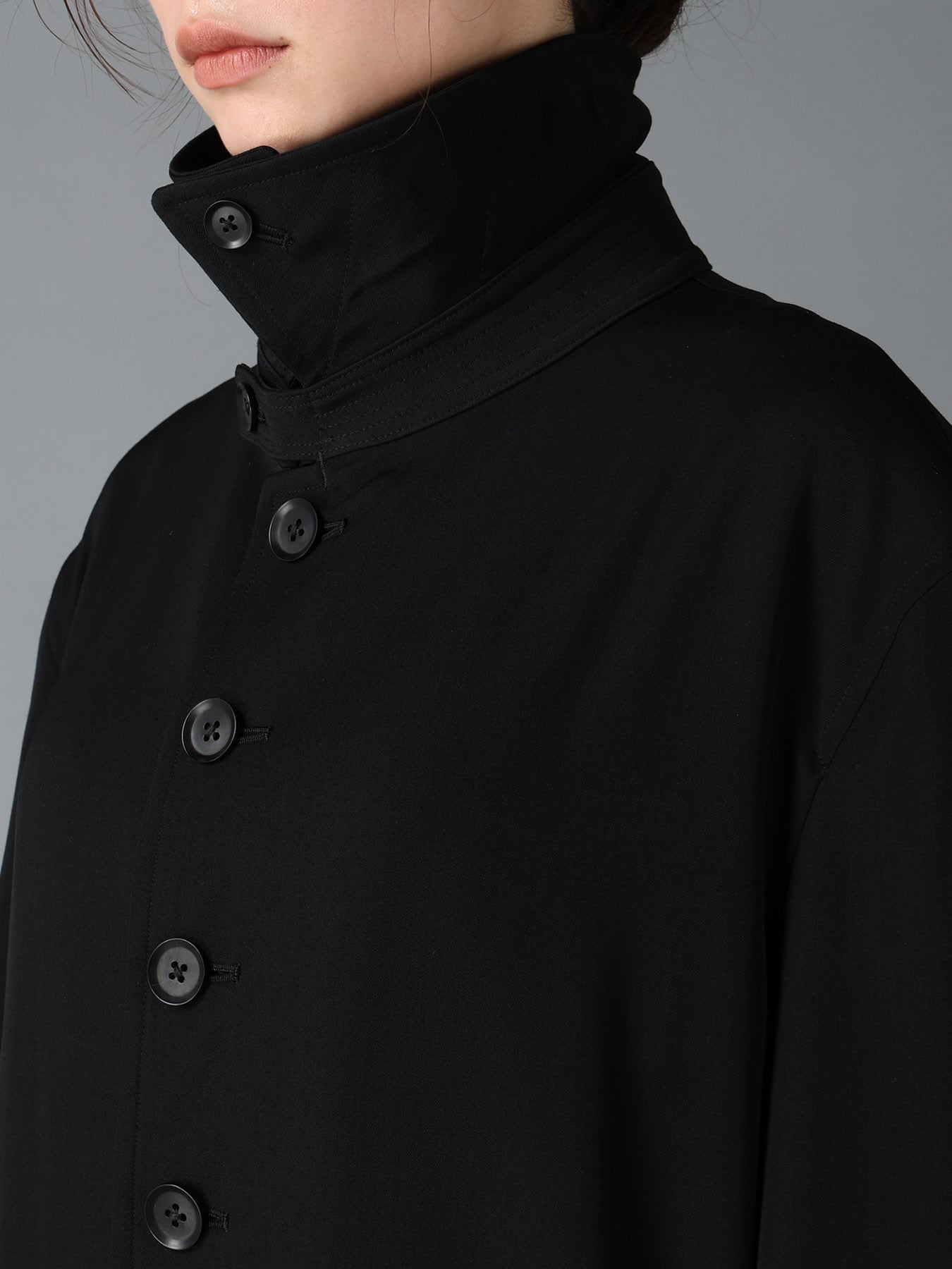 WOOL GABARDINE 8-BUTTON COAT