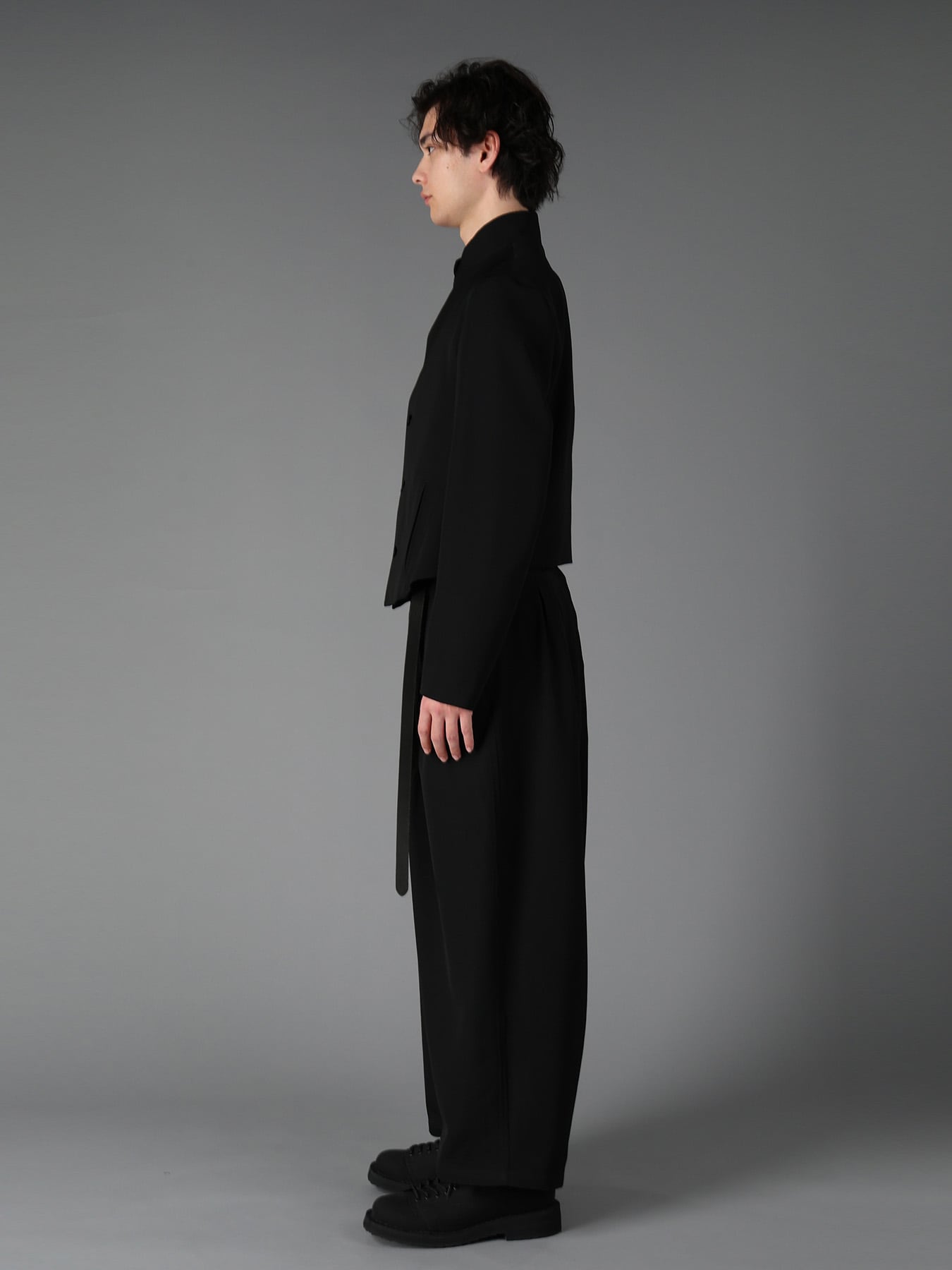 WOOL GABARDINE FRONT-DROP SHORT JACKET
