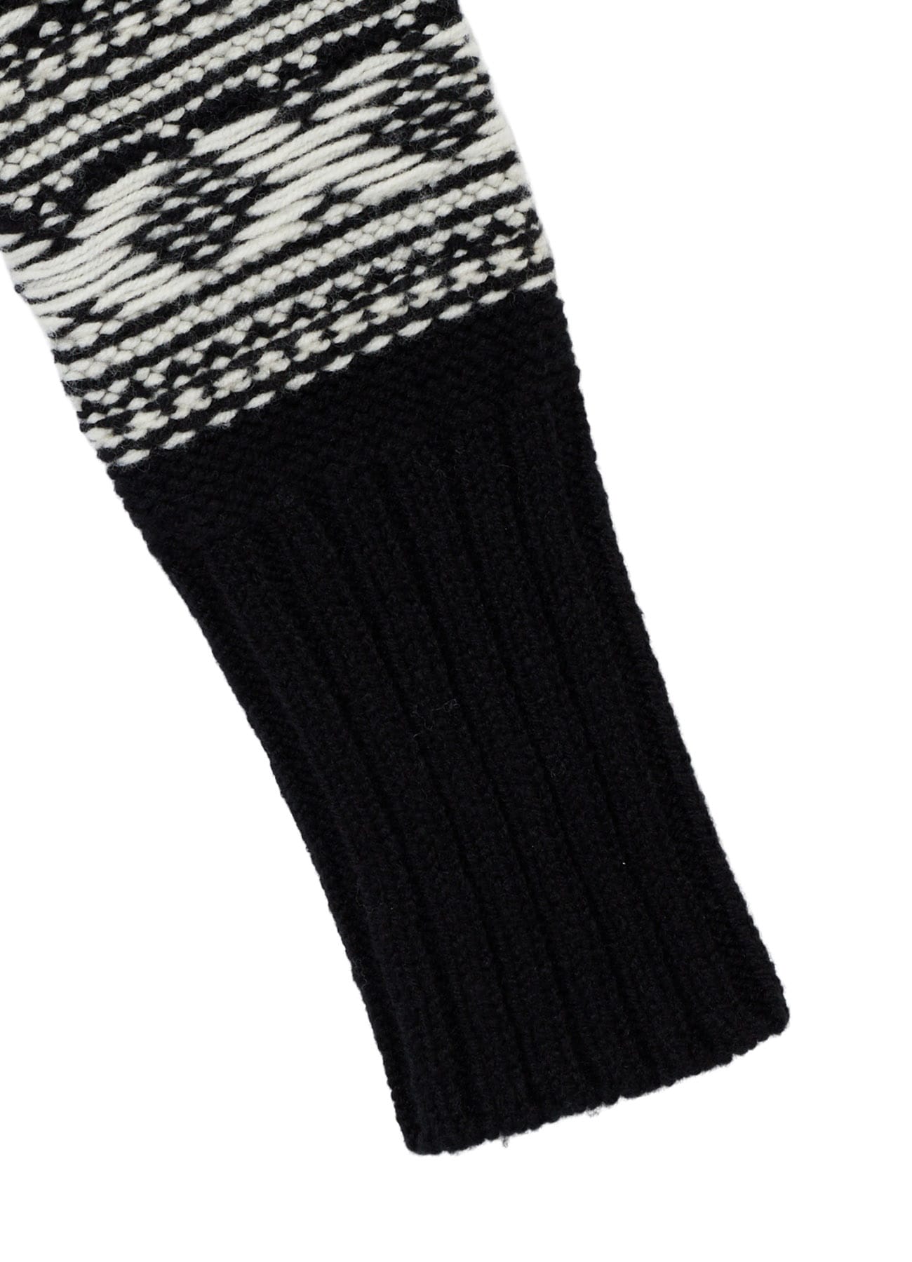BULKY REVERSE JACQUARD SHORT PULLOVER KNIT