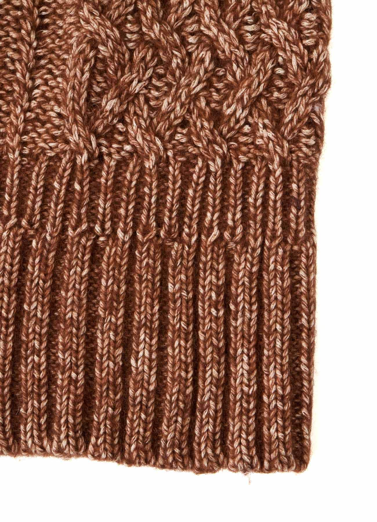 FLUFFY TUBE YARN CABLE KNIT SNOOD
