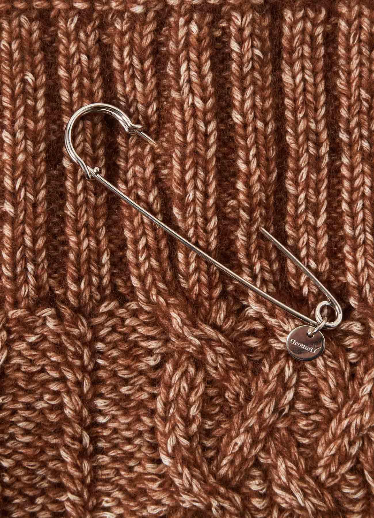 FLUFFY TUBE YARN CABLE KNIT SNOOD