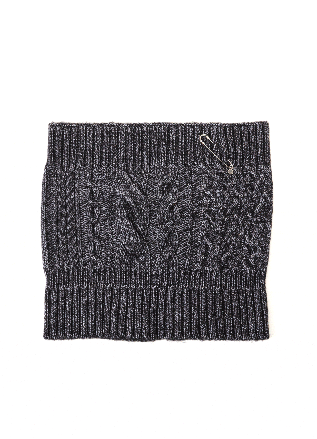 FLUFFY TUBE YARN CABLE KNIT SNOOD