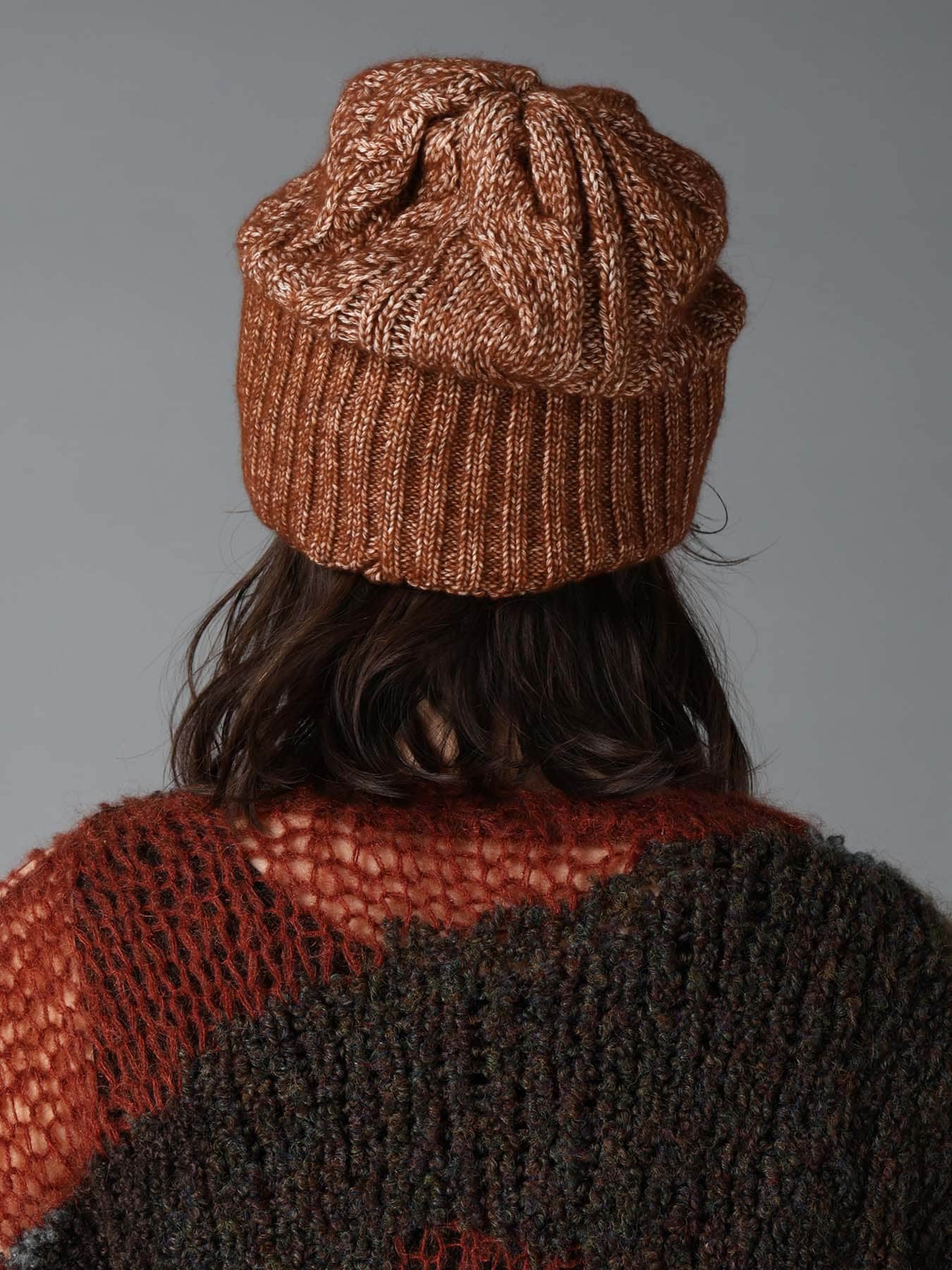 FLUFFY TUBE YARN CABLE KNIT CAP