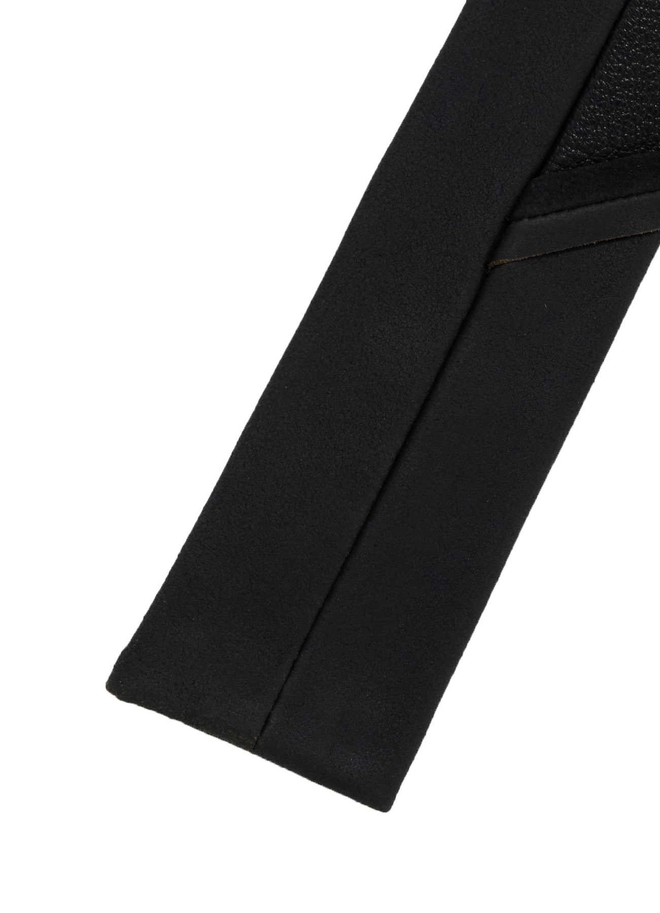 GOAT LEATHER DOUBLE-FACE ANILINE PANEL SQUARE NECKTIE