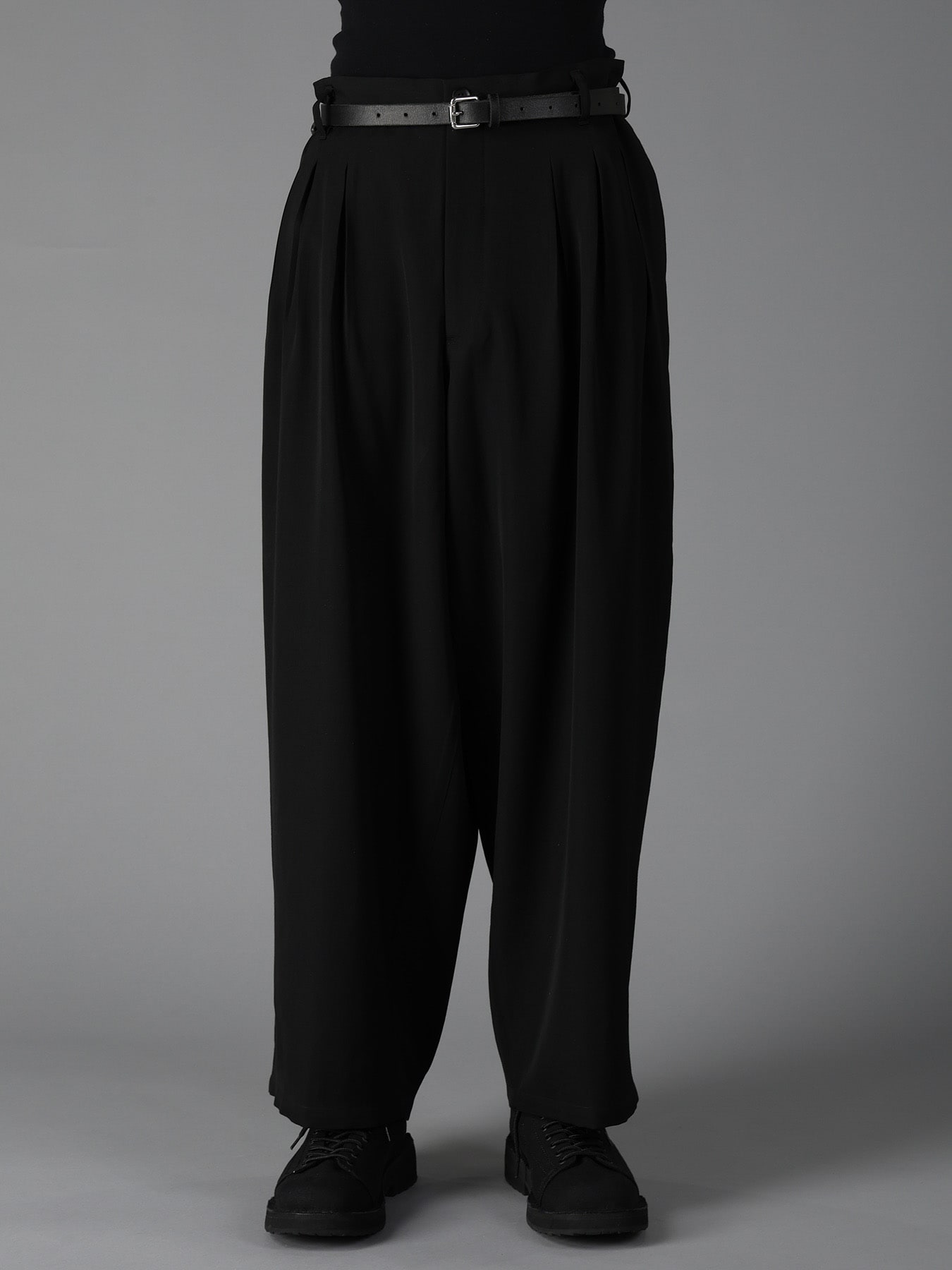 WOOL GABARDINE 12-TUCK PANTS