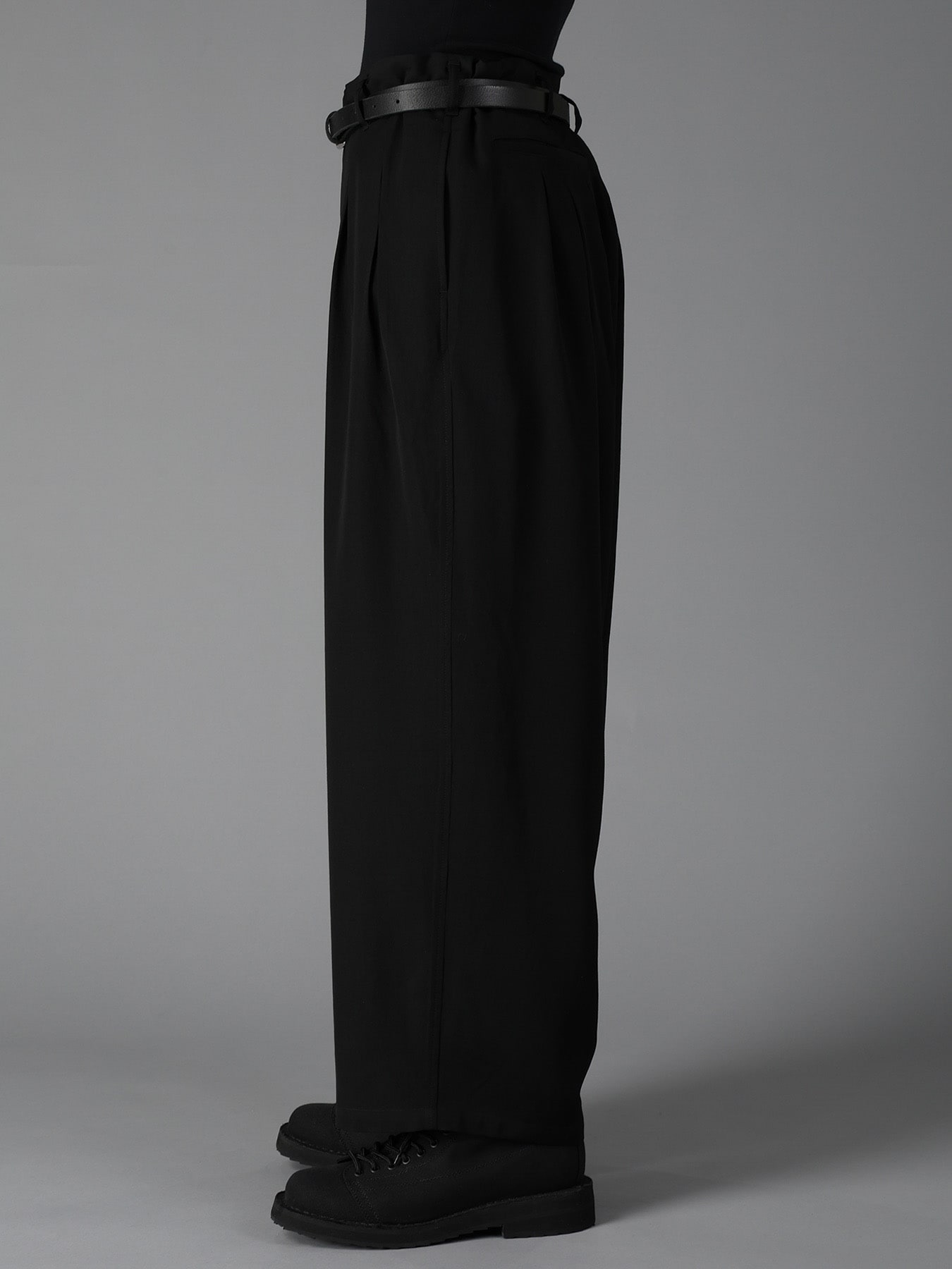 WOOL GABARDINE 12-TUCK PANTS