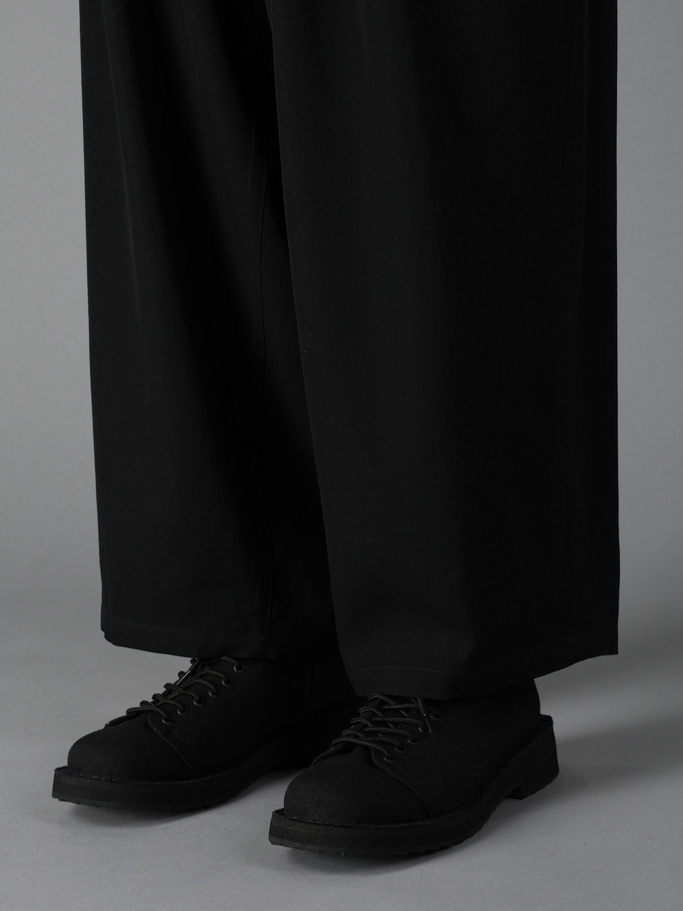 WOOL GABARDINE 12-TUCK PANTS