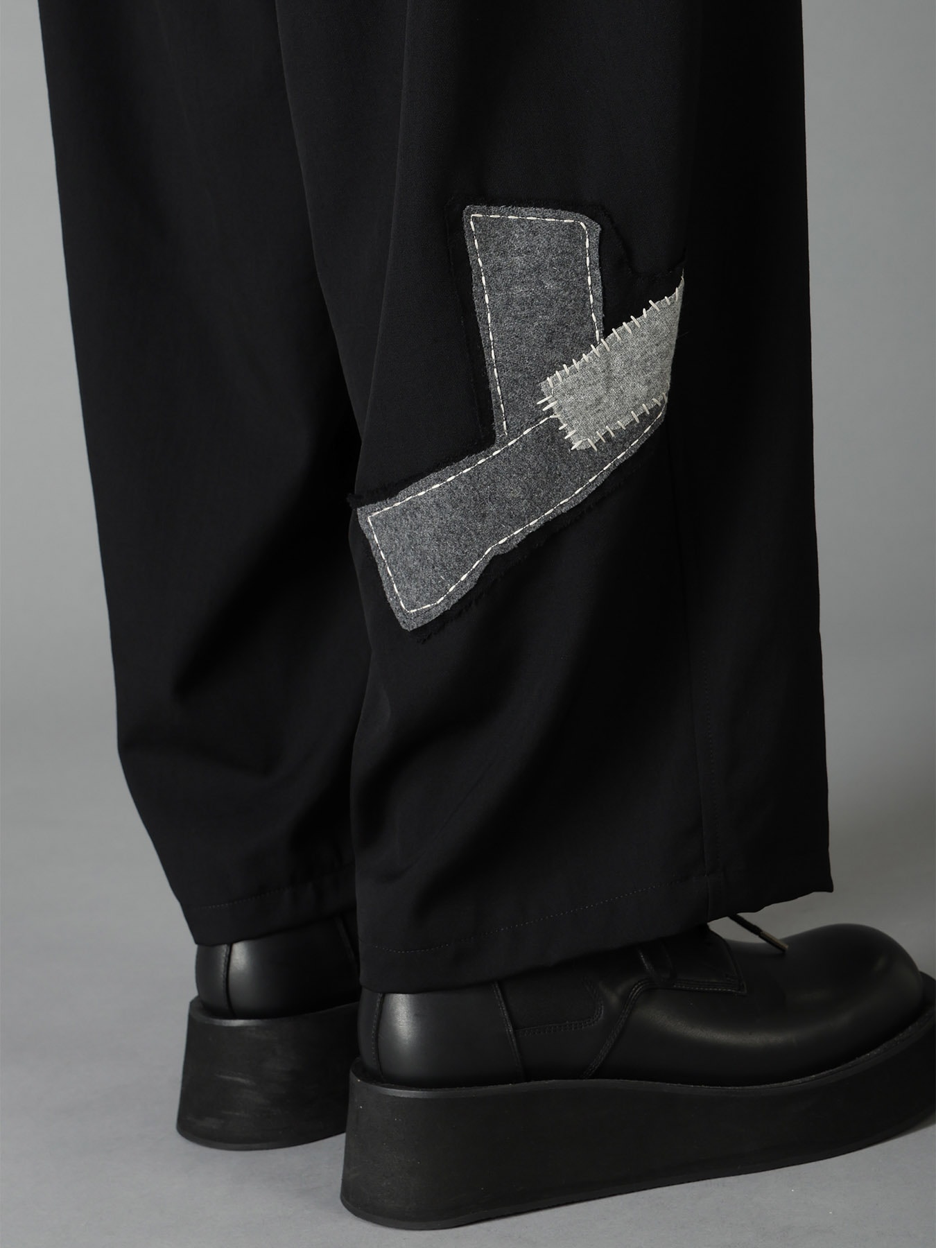 WOOL GABARDINE APPLIQUE 12 TUCK PANTS