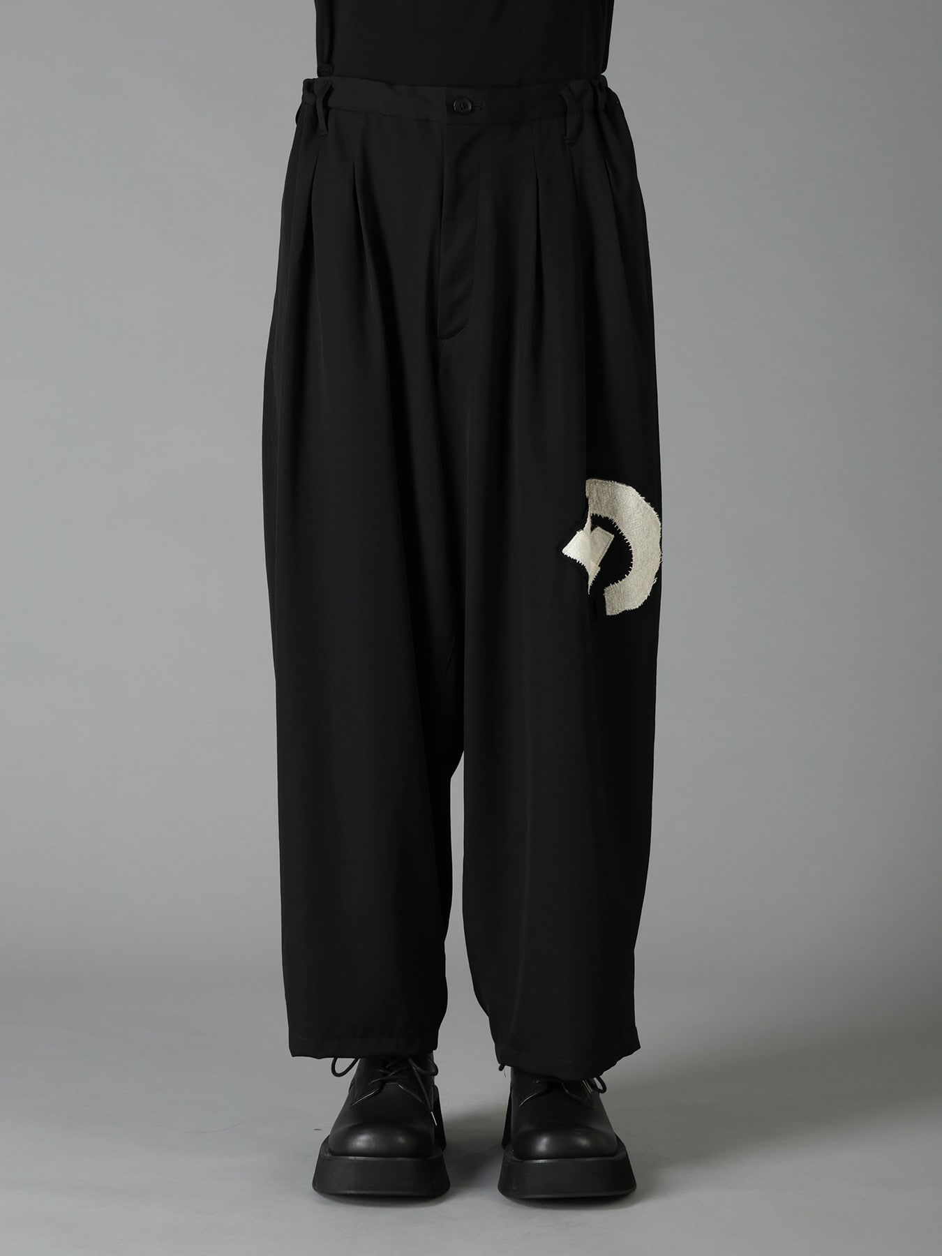 WOOL GABARDINE APPLIQUE 12 TUCK PANTS