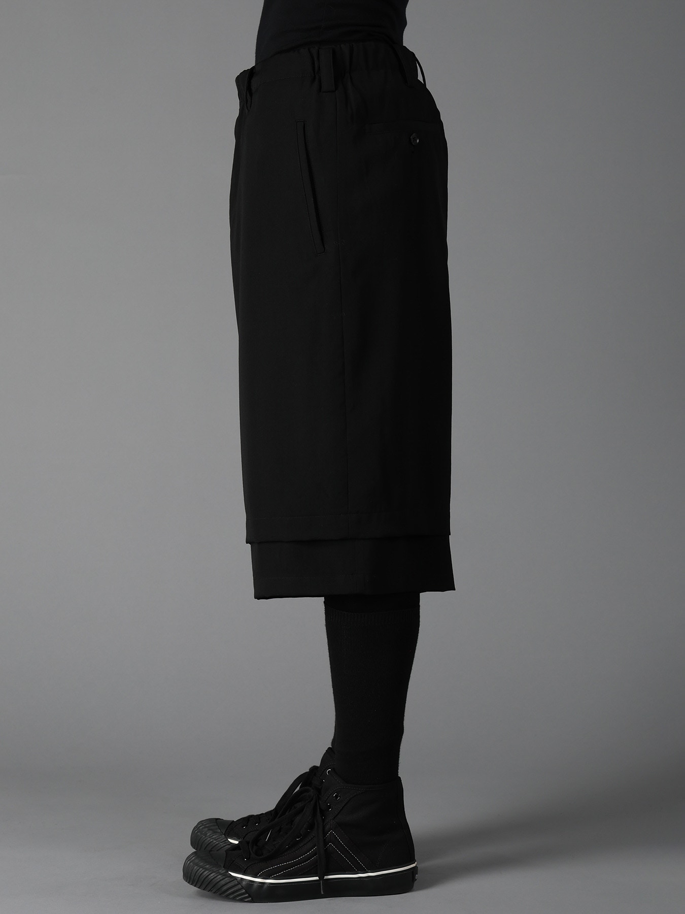 WOOL GABARDINE DOUBLE LAYER HALF PANTS