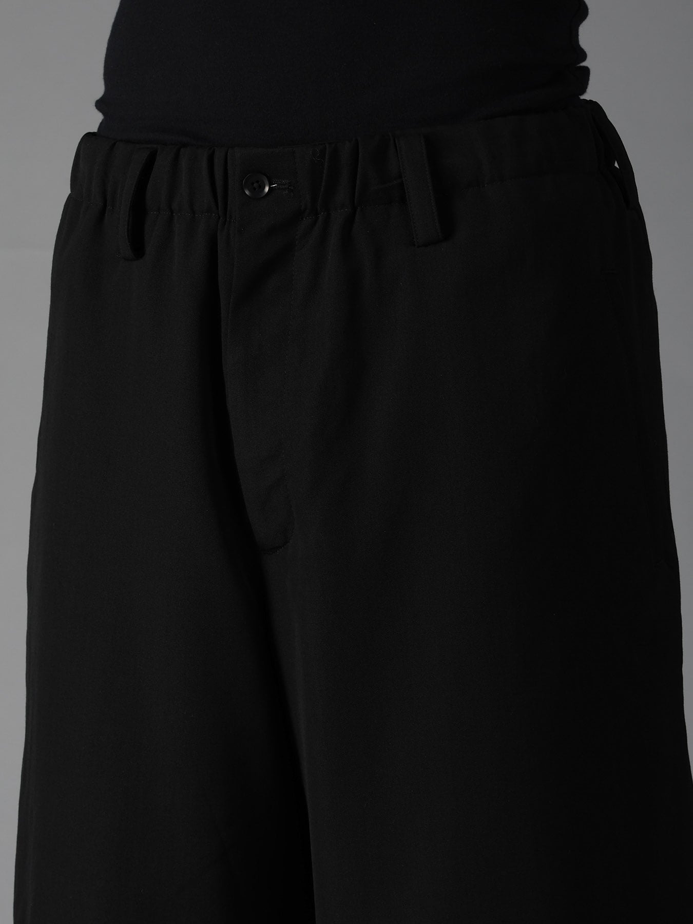 WOOL GABARDINE DOUBLE LAYER HALF PANTS