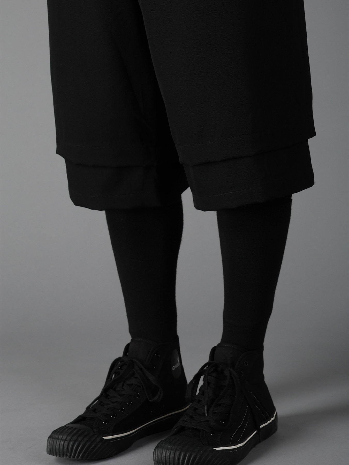 WOOL GABARDINE DOUBLE LAYER HALF PANTS