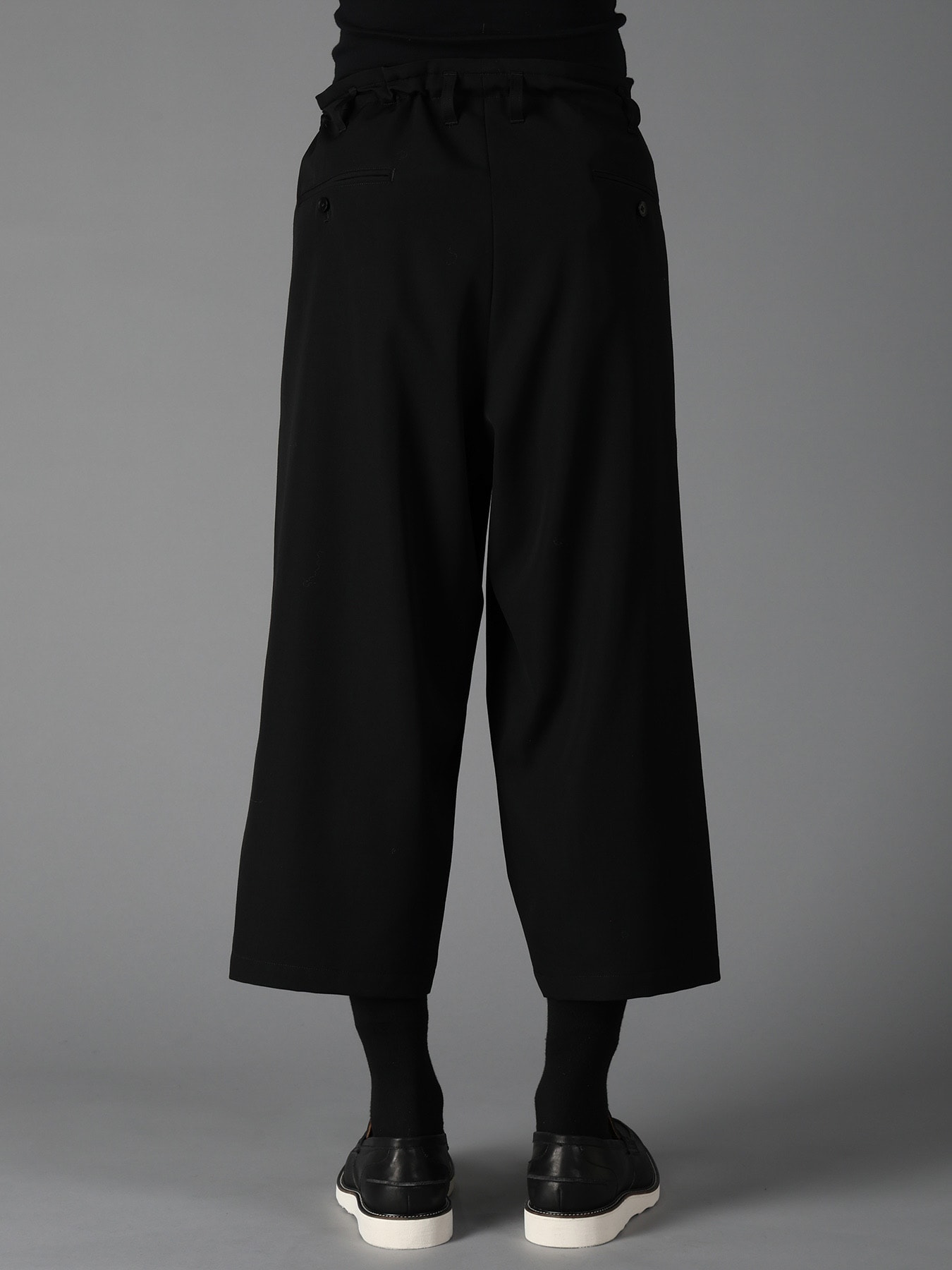 WOOL GABARDINE CROPPED PANTS