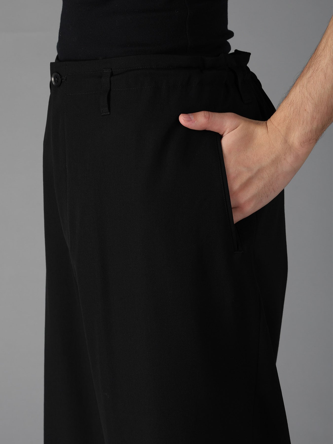 WOOL GABARDINE CROPPED PANTS